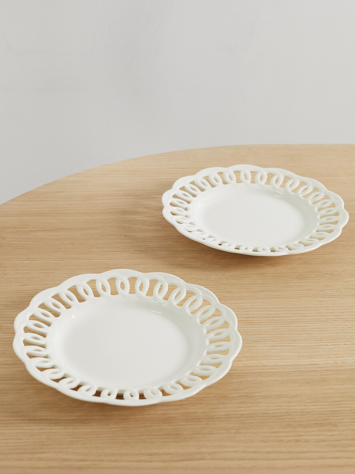 Mrs. Alice - White Lace 20cm Set Of Two Ceramic Starter Plates - one size