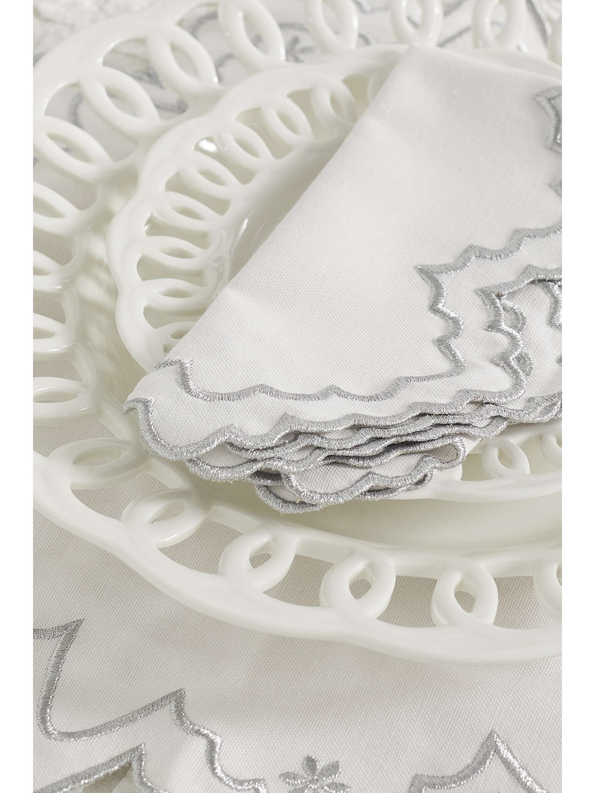 MRS. ALICE Frosted Winter tablescape set