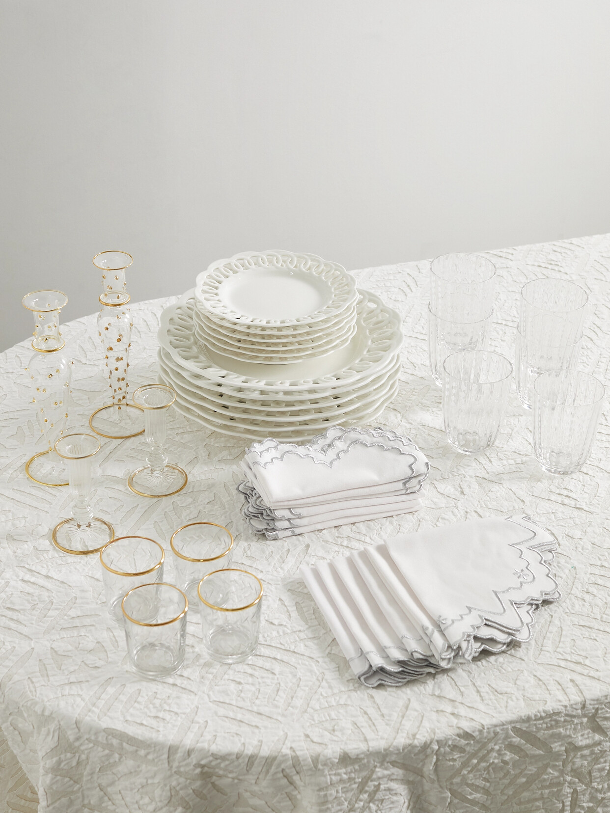 Mrs. Alice - Frosted Winter Tablescape Set - White