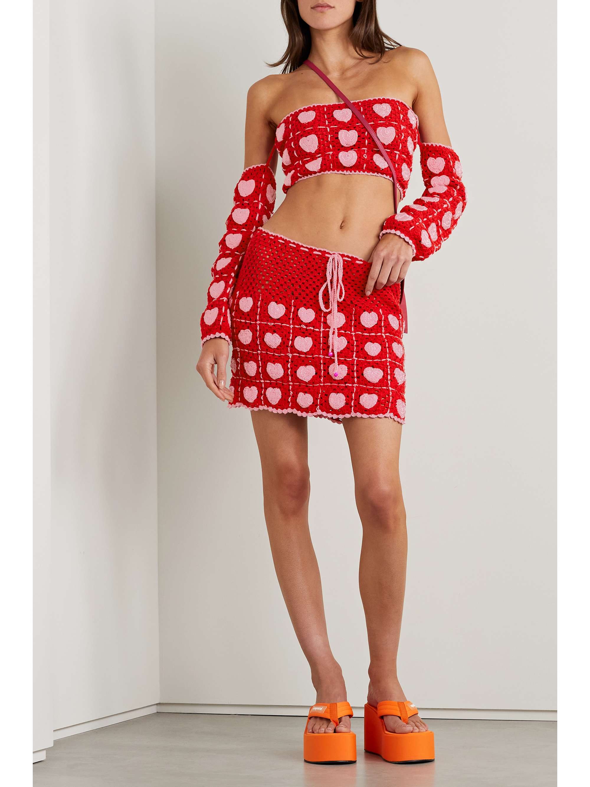ALIX PINHO Cropped strapless crocheted cotton top