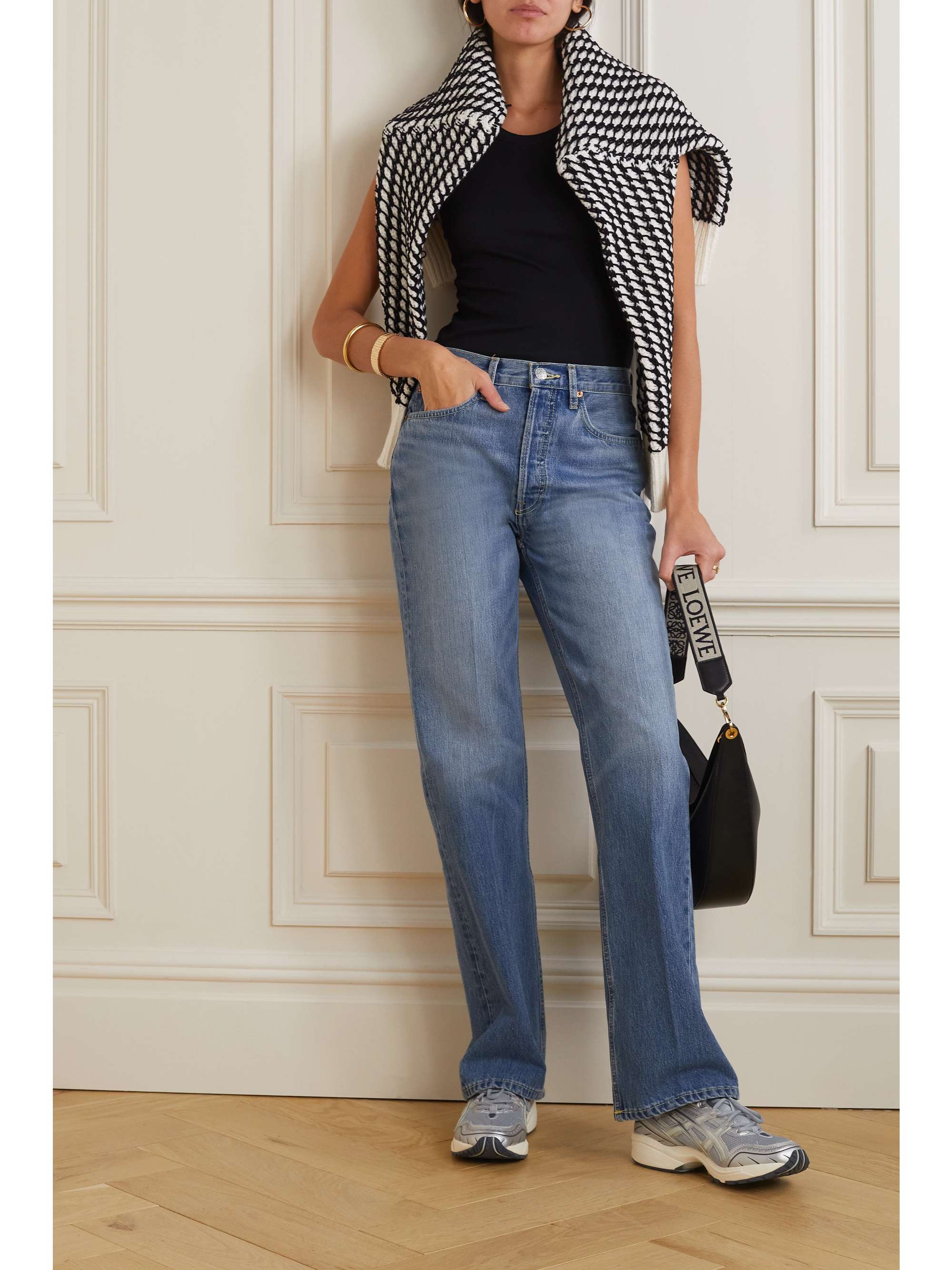 How to Wear Black Bootcut Jeans 5 Tips to Look Effortlessly Chic!