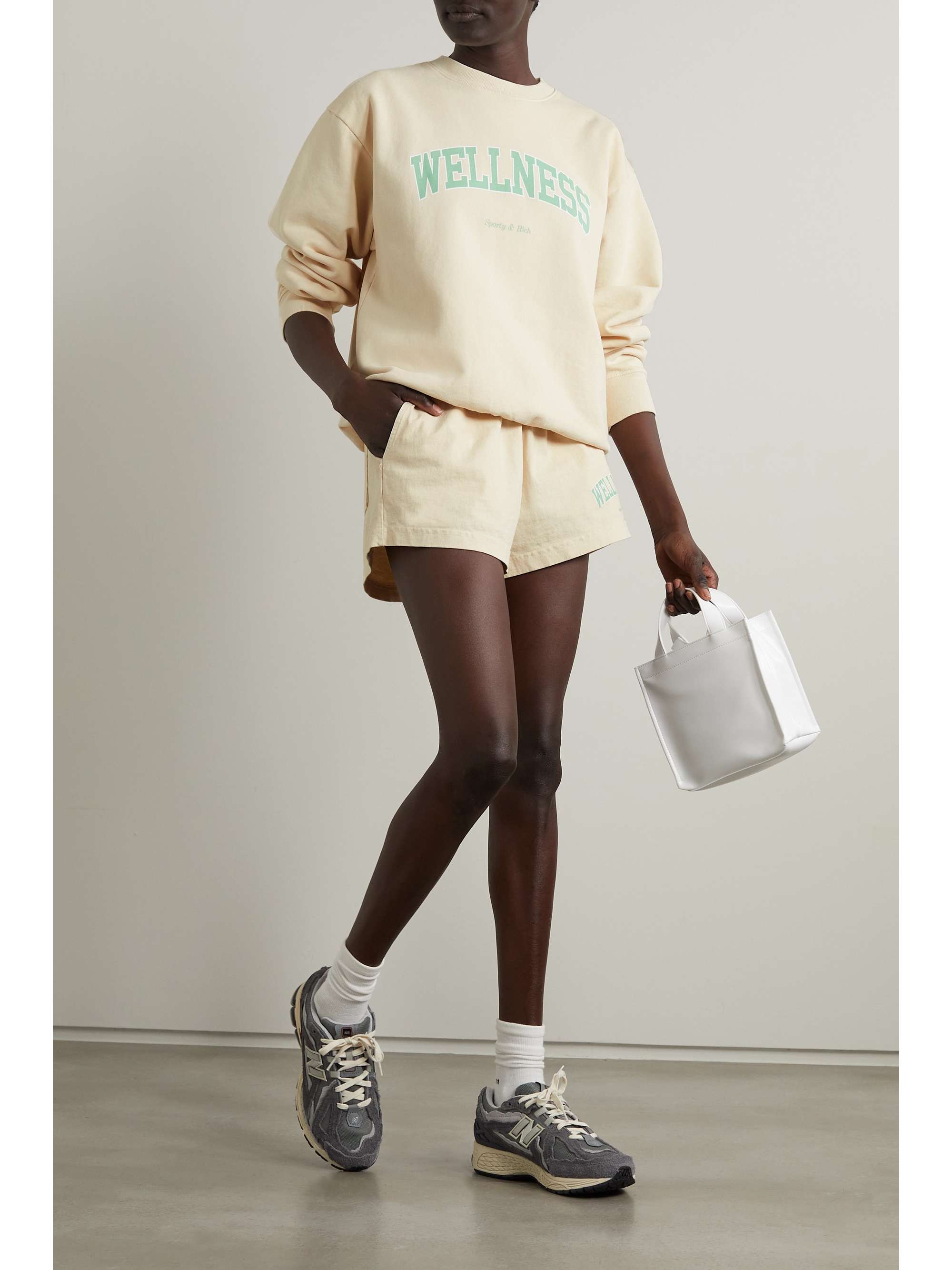 wellness sweater sporty and rich