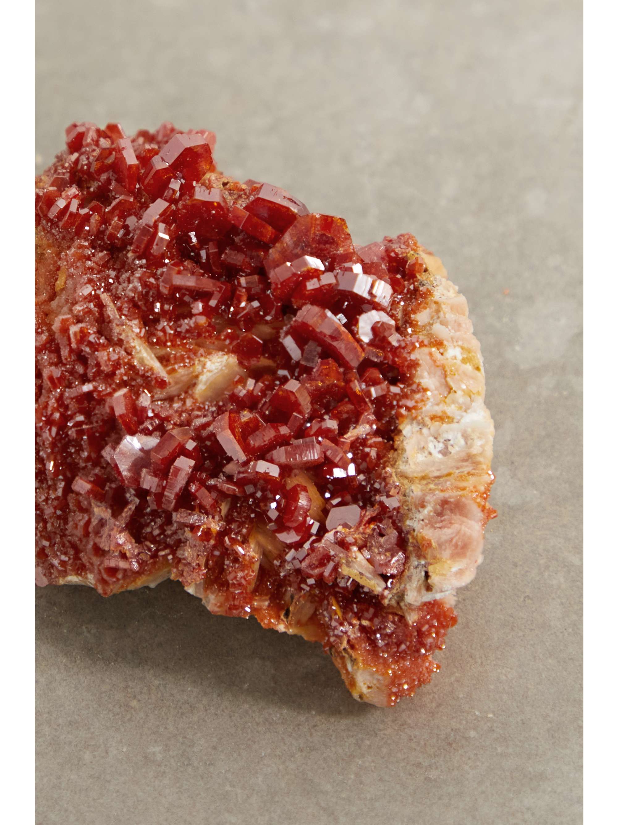 JIA JIA Vanadinite cluster