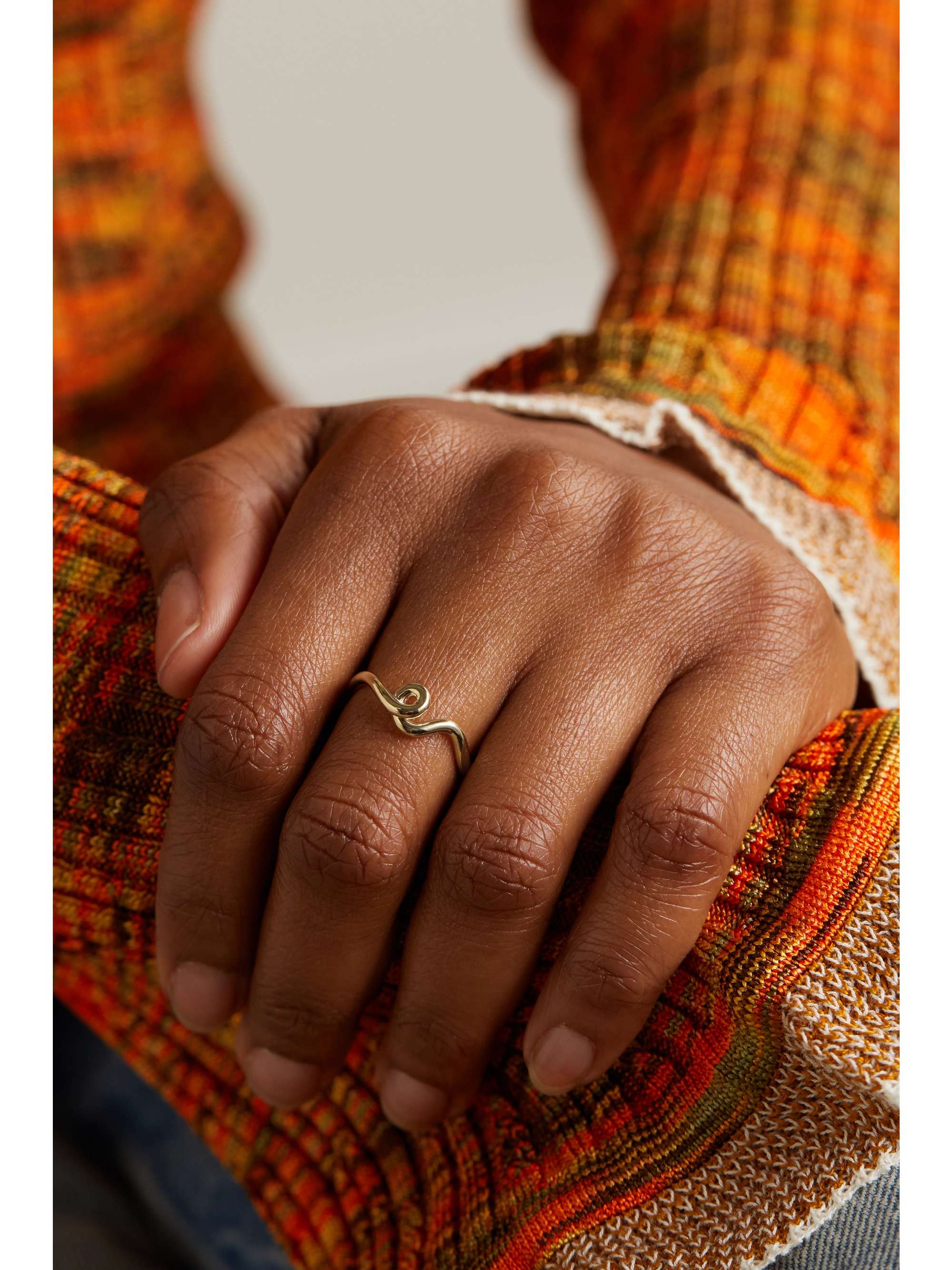 BEA BONGIASCA Wave 9-karat gold and enamel ring