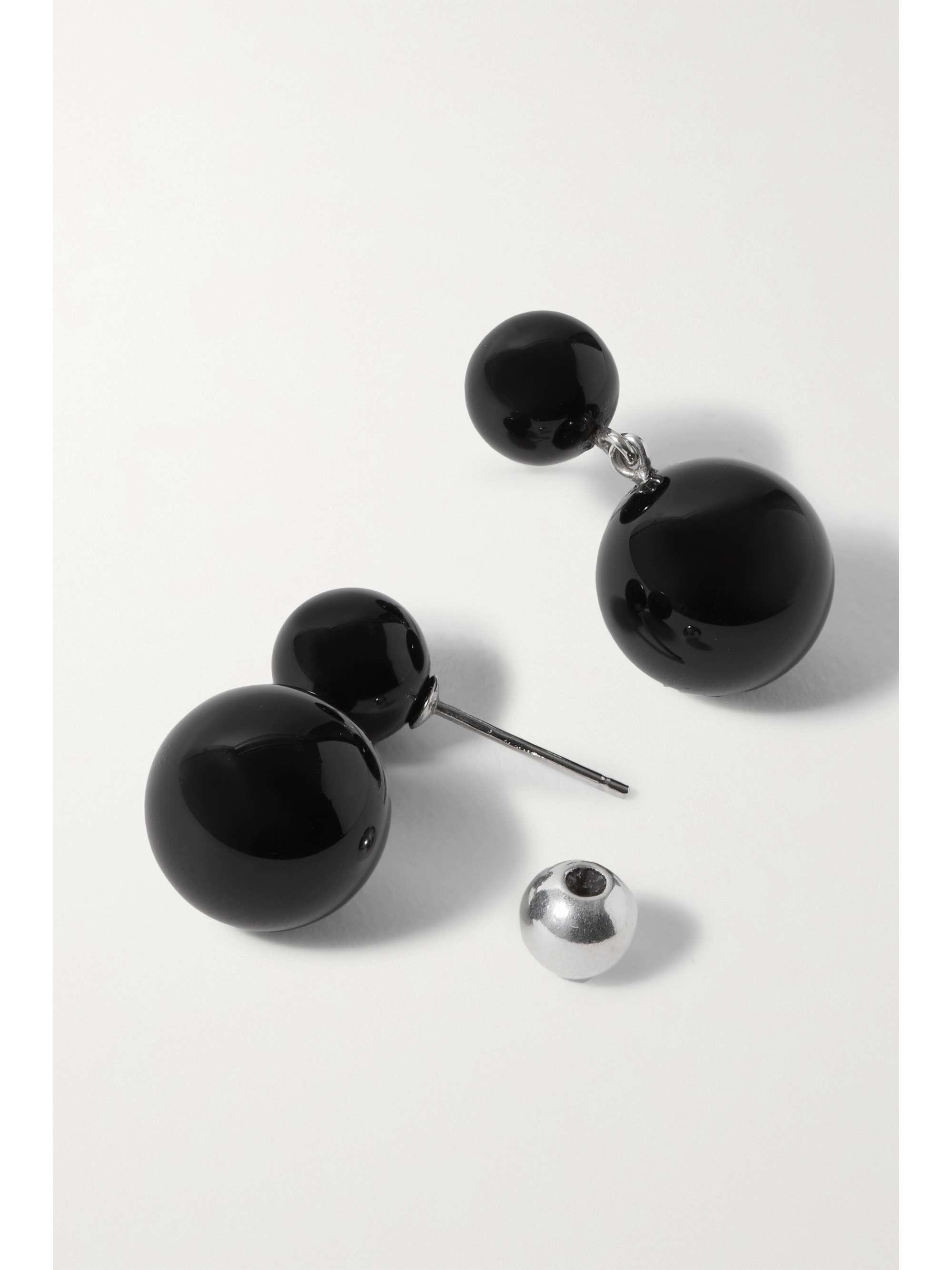 SOPHIE BUHAI Everyday Boules kleine Ohrringe aus Silber mit Onyxen