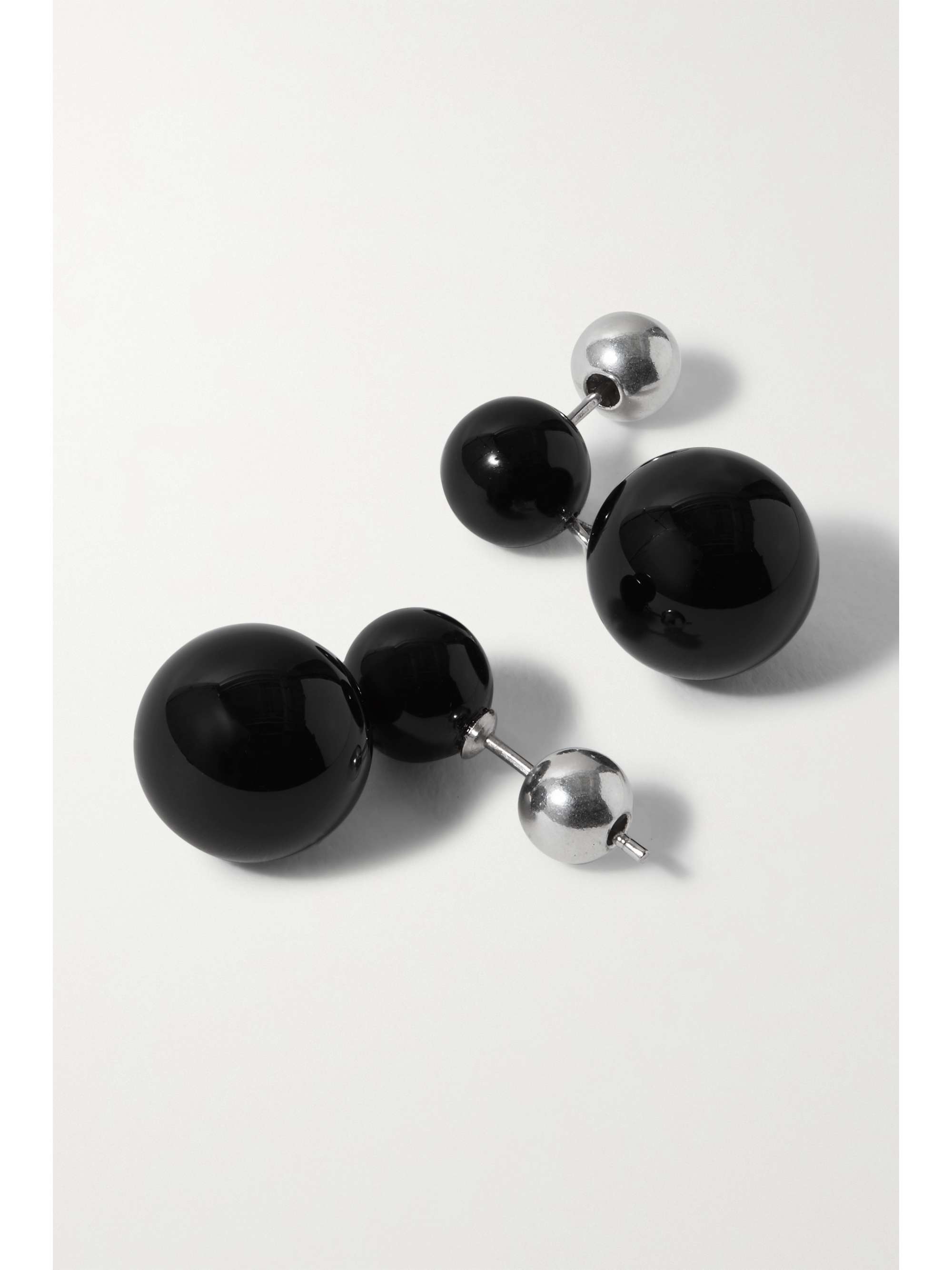 SOPHIE BUHAI Everyday Boules kleine Ohrringe aus Silber mit Onyxen
