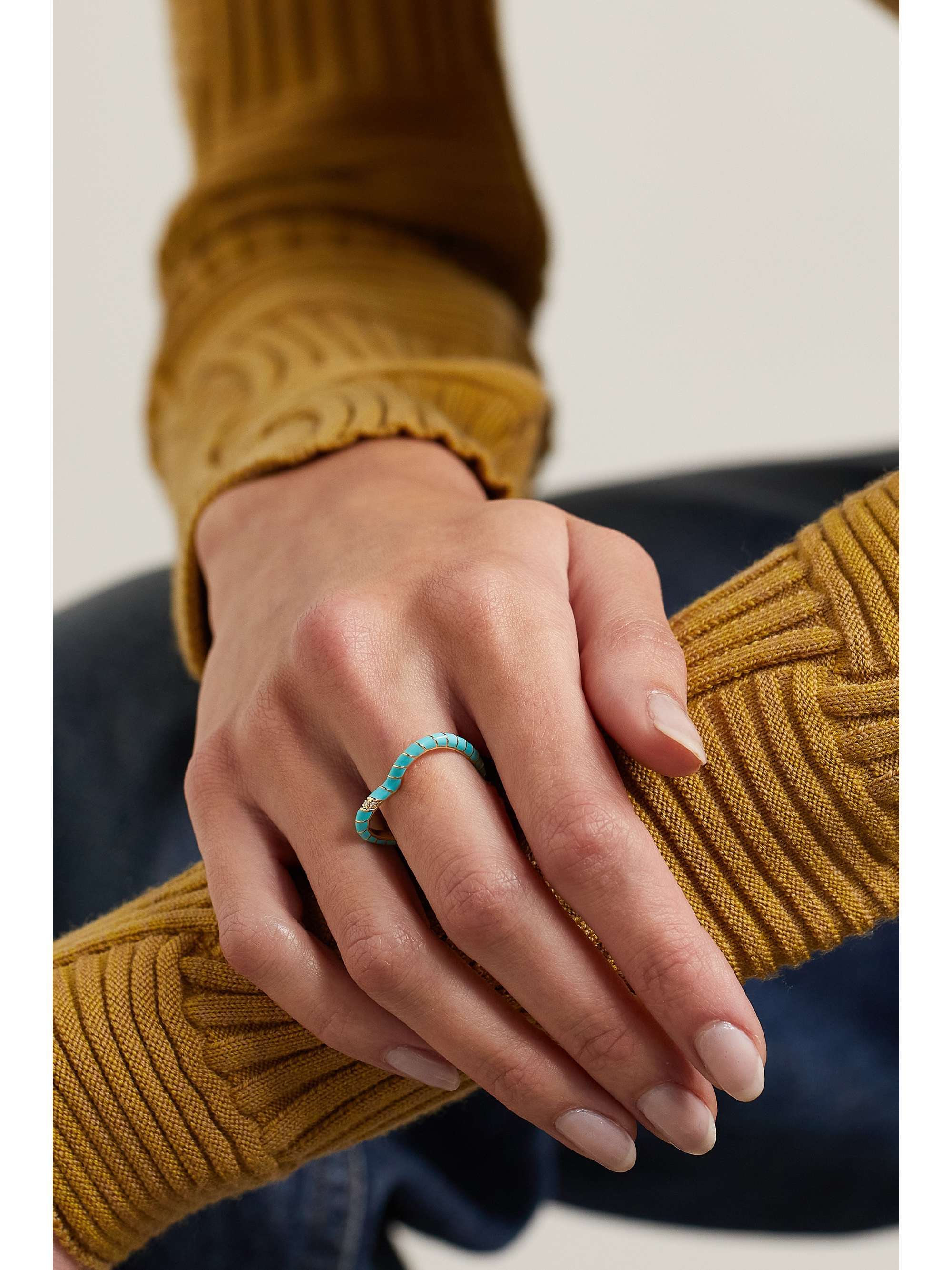 YVONNE LÉON 9-karat gold, enamel and diamond ring
