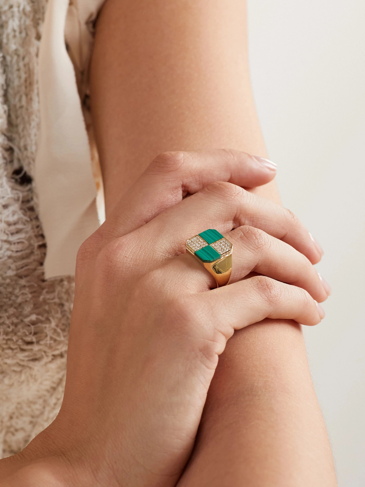 Shop Yvonne Léon 9-karat Gold Malachite, And Diamond Ring