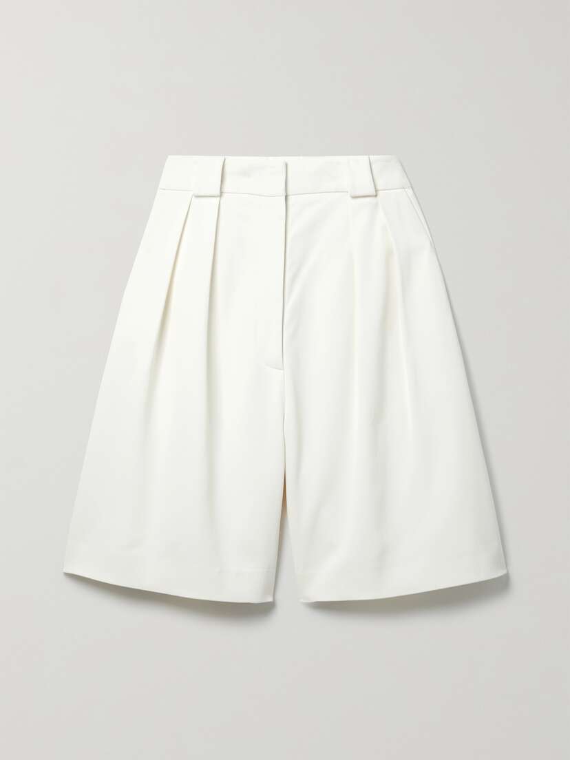 KHAITE Rillo Pleated Twill Shorts