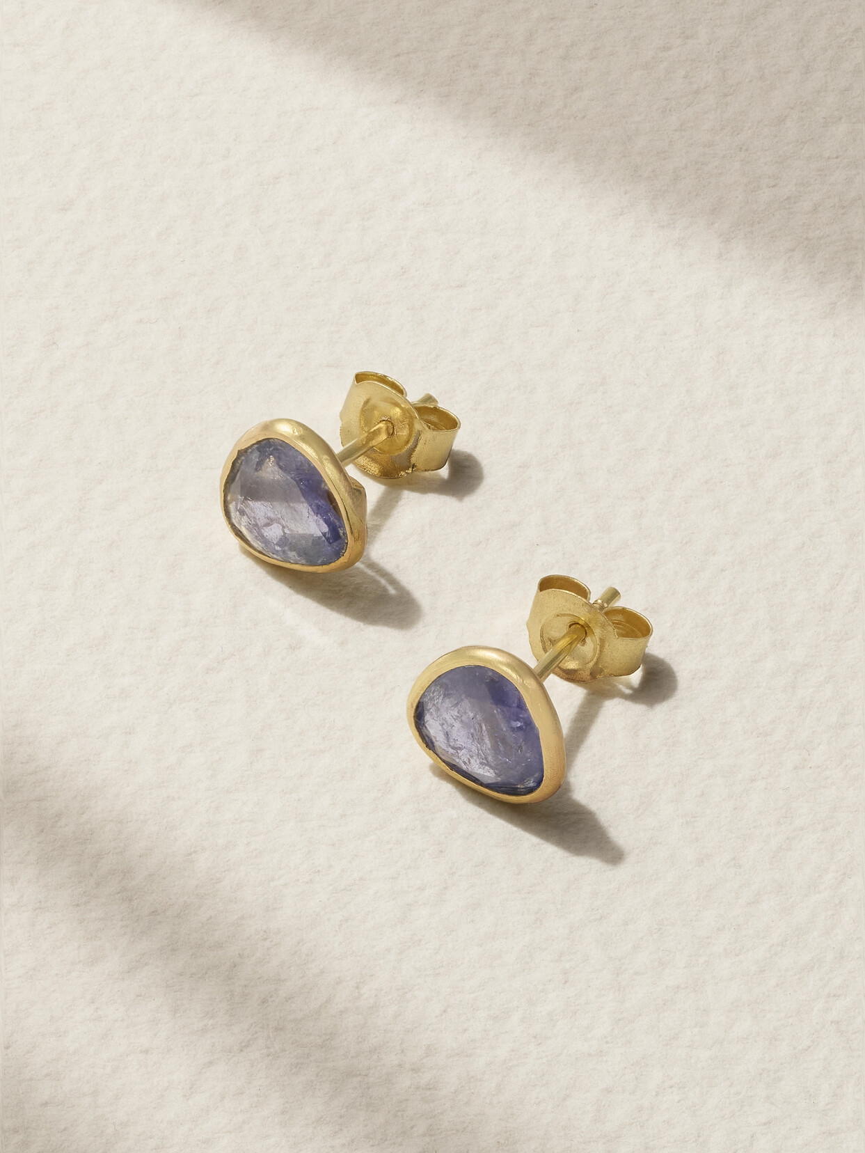 Pippa Small - Small Classic 18-karat Gold Tanzanite Earrings - Purple