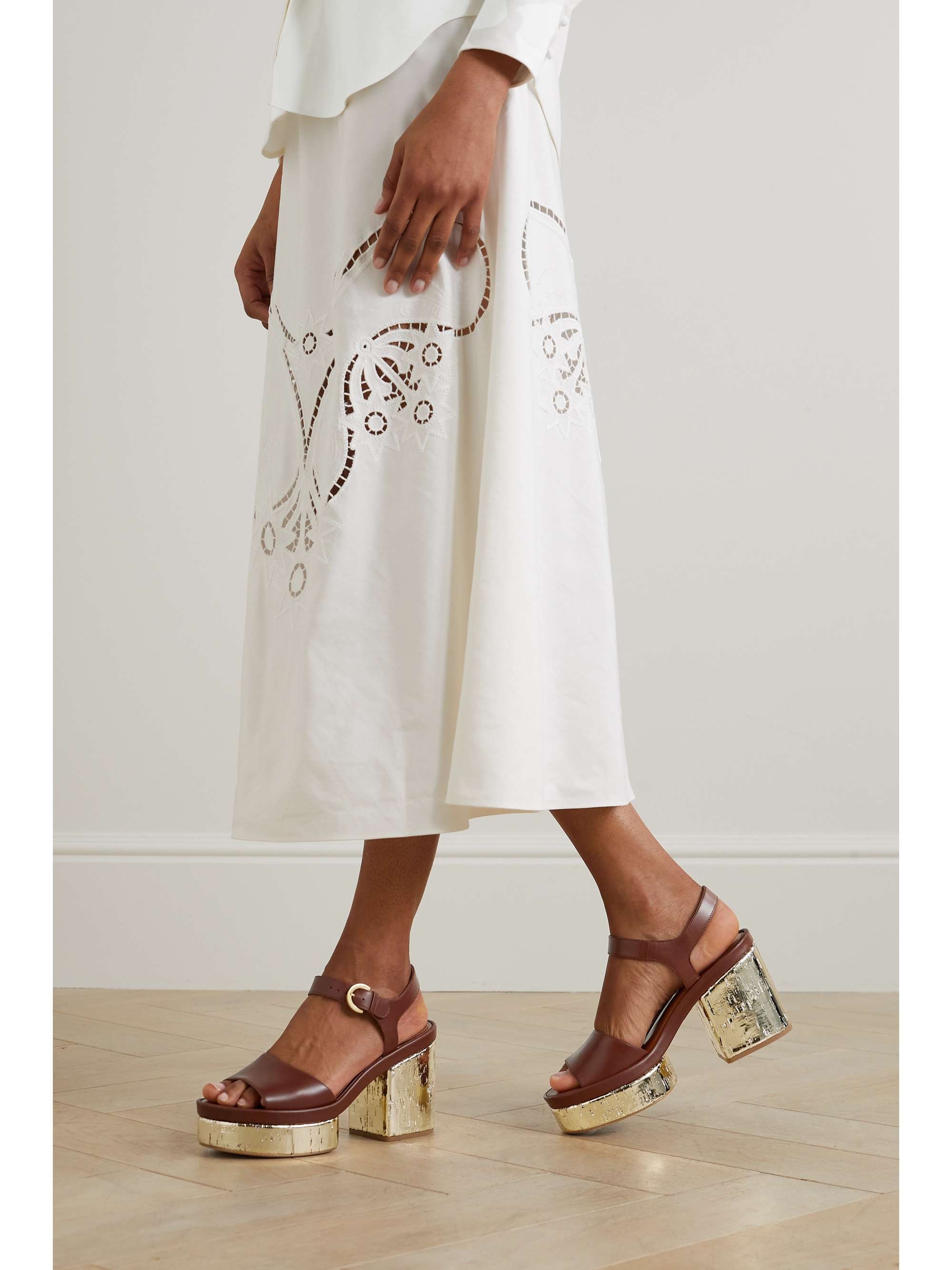 CHLOÉ Sandales plates-formes en cuir Odina