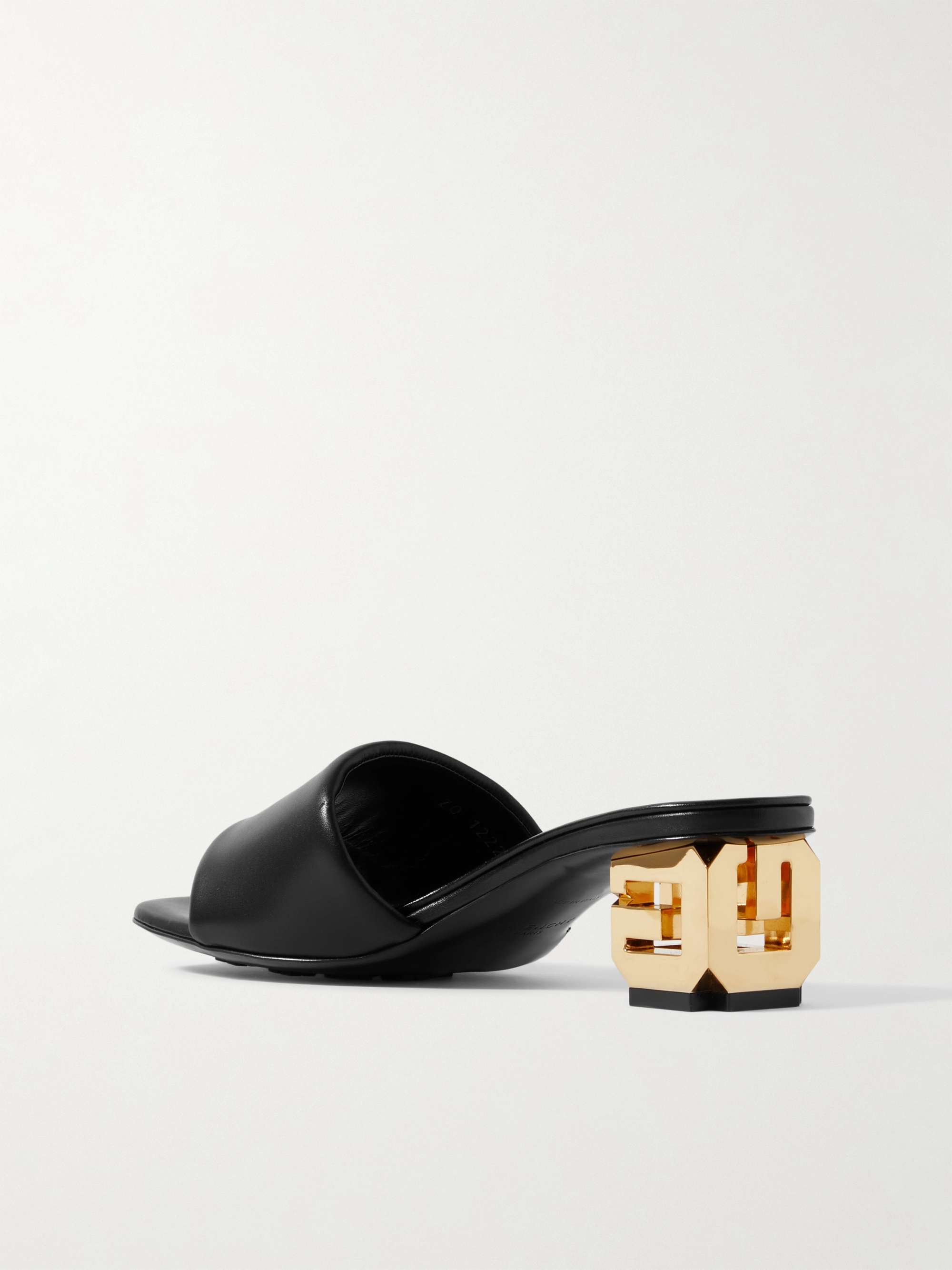 GIVENCHY 