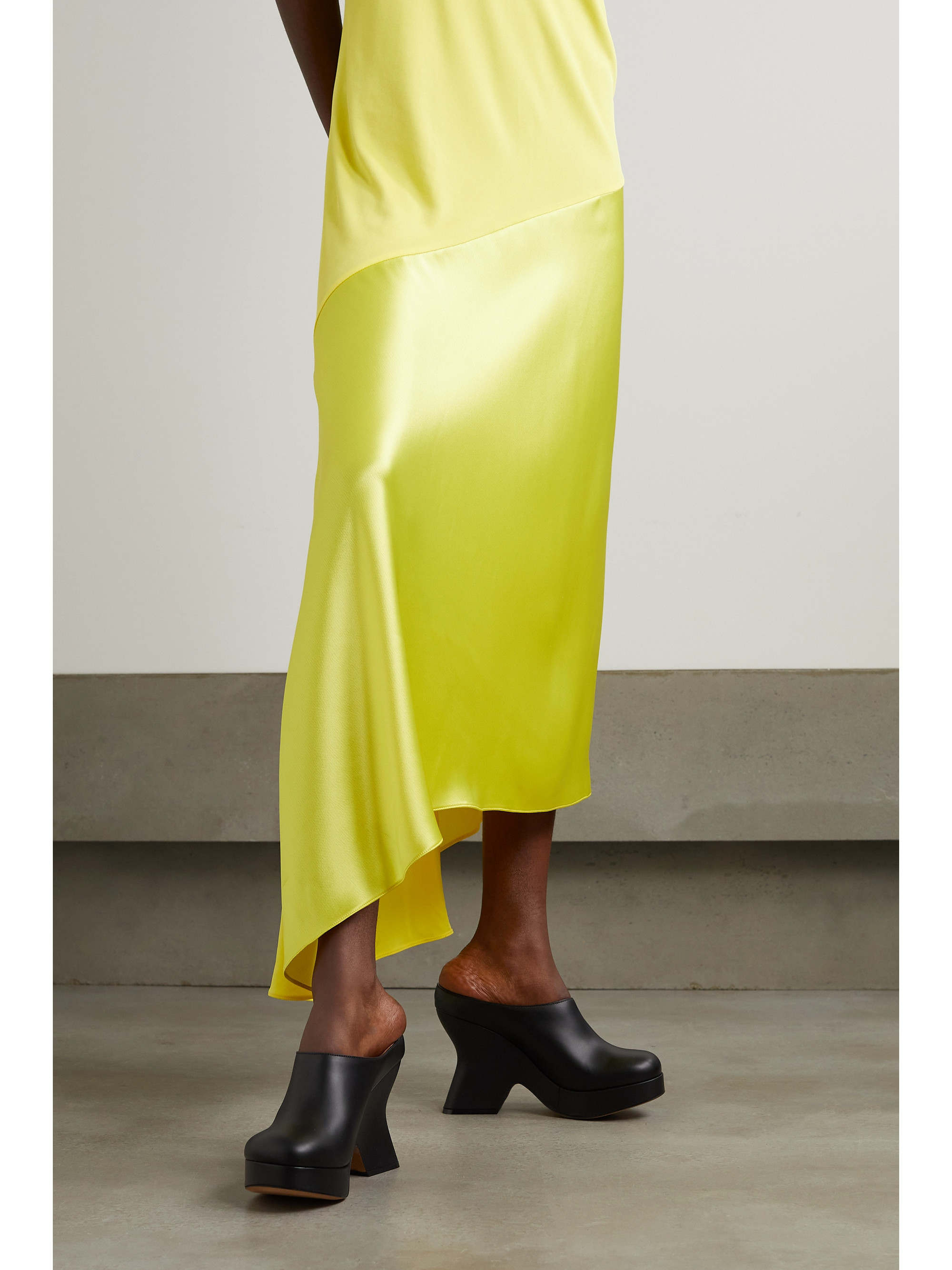 Loewe Terra leather platform mules thumbnail