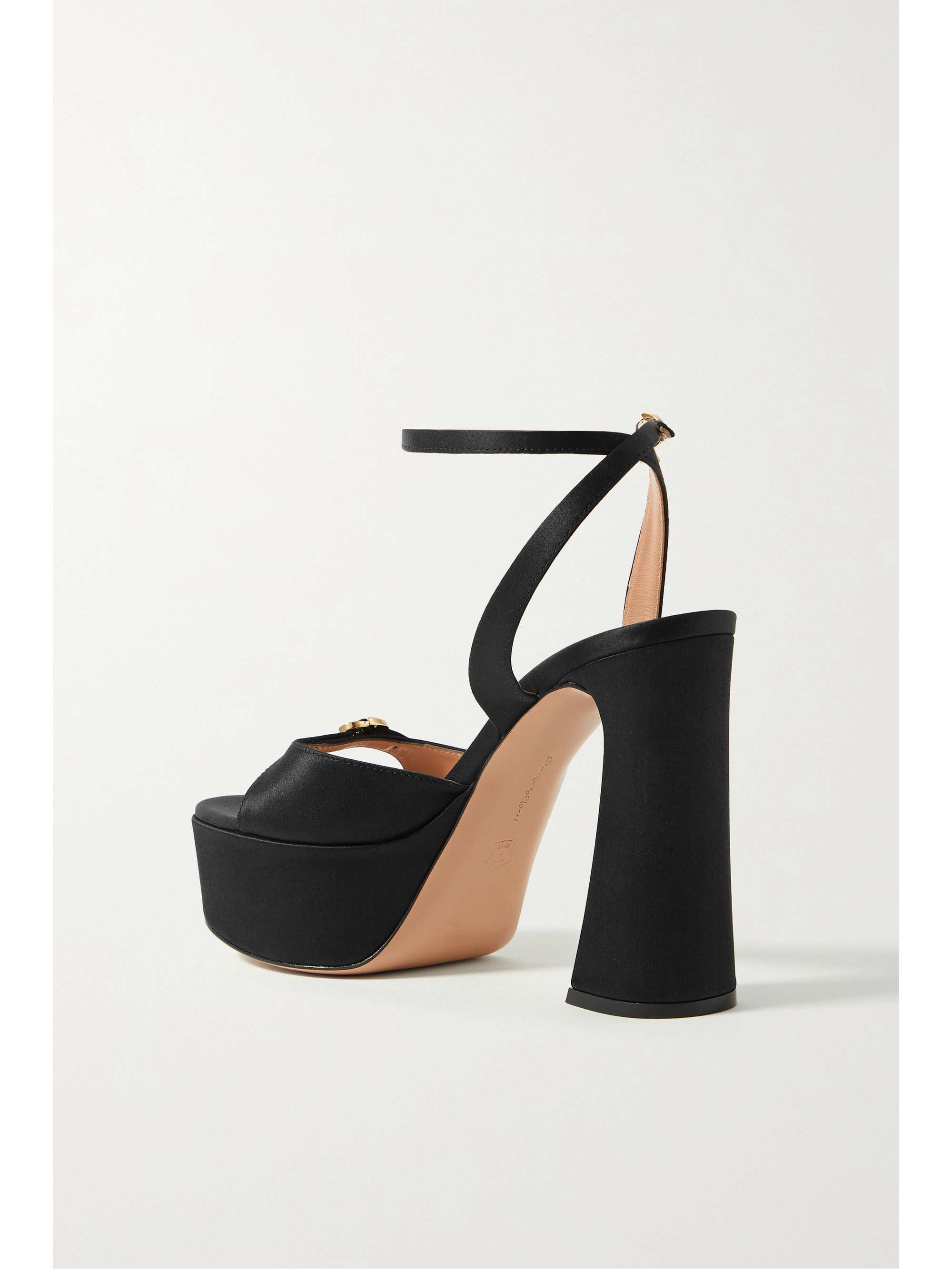 GIANVITO ROSSI Sandales plates-formes en satin Raso 70