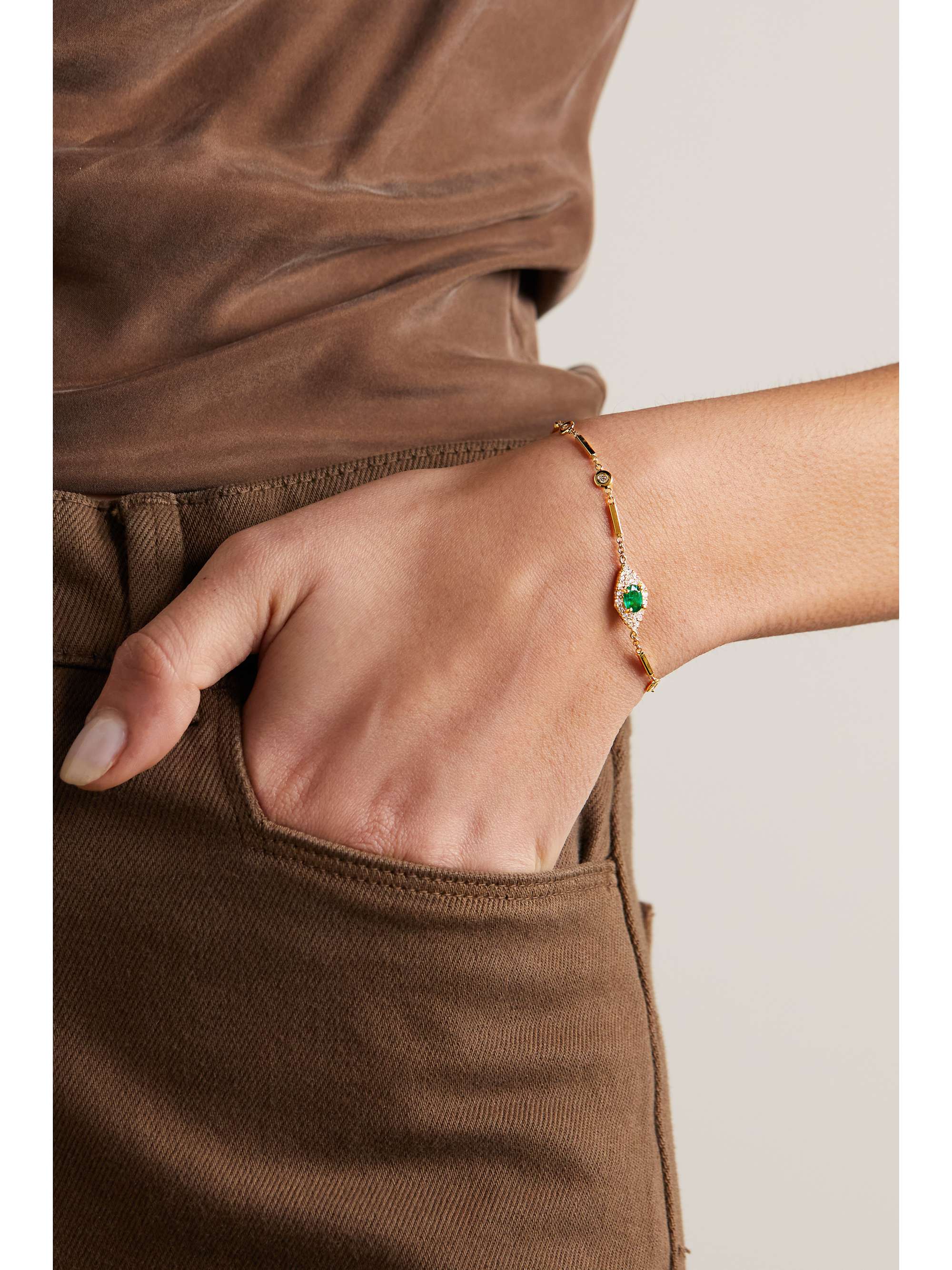 JACQUIE AICHE Eye 14-karat gold, emerald and diamond bracelet