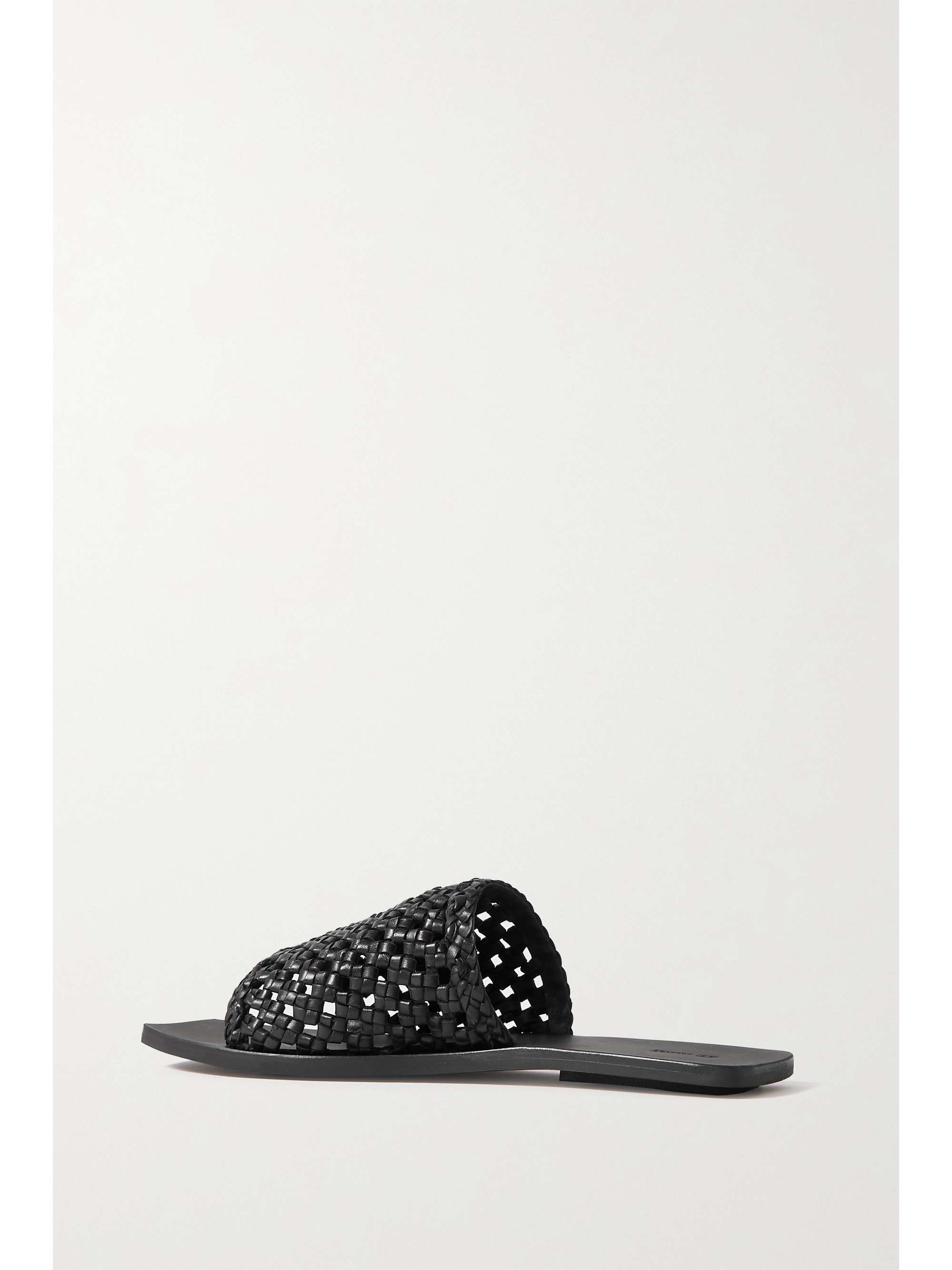 ST. AGNI Macramé leather slides