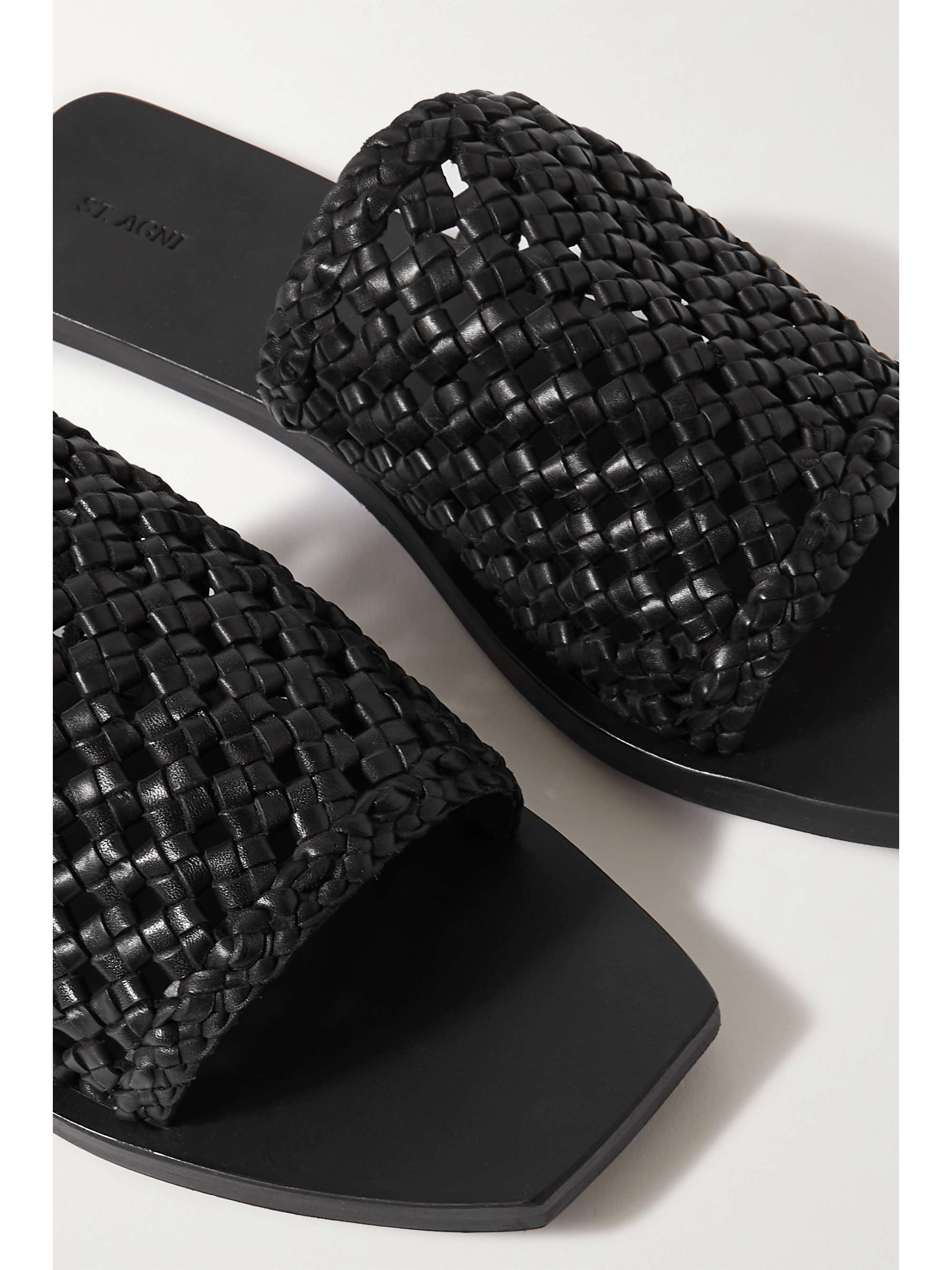 ST. AGNI Macramé leather slides