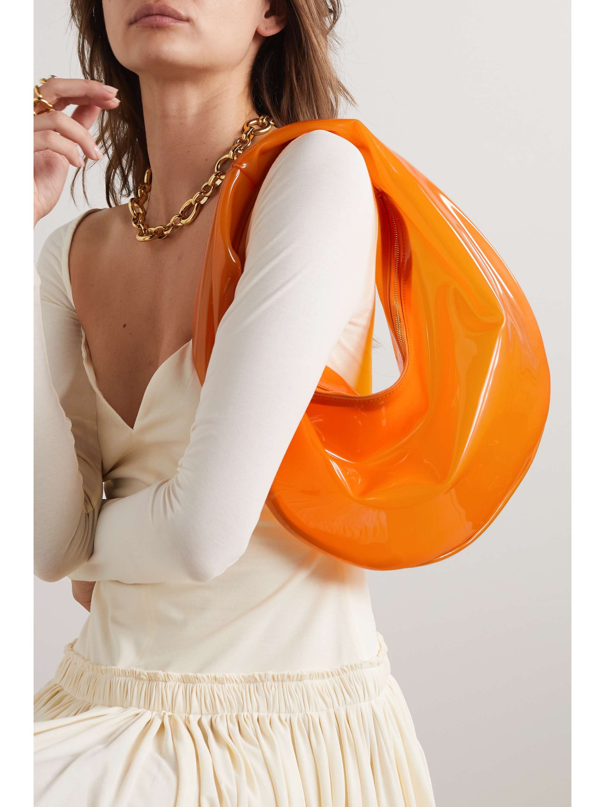 KHAITE Olivia mittelgroße Tote aus PVC