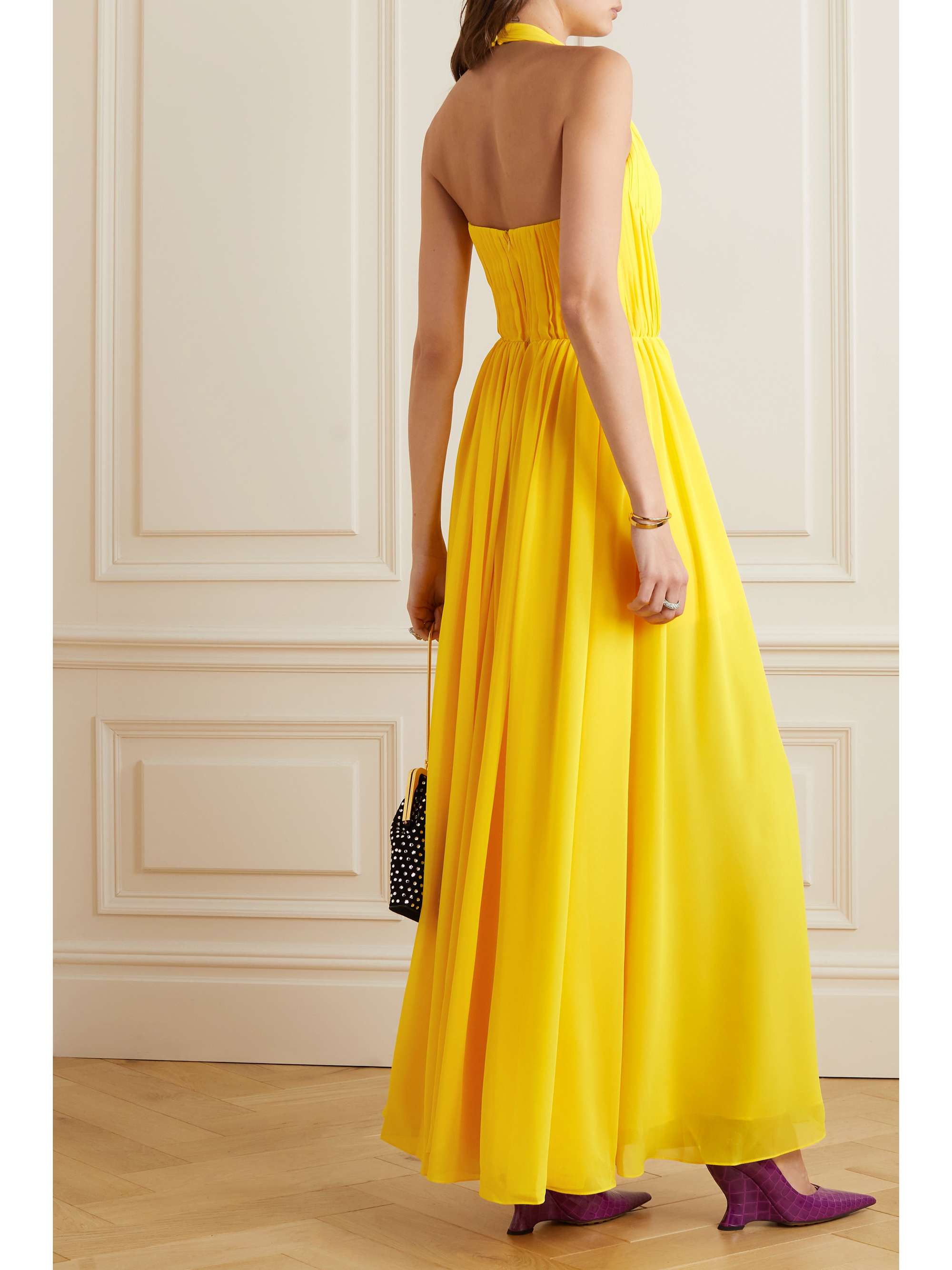 RASARIO Neckholder-Robe aus Chiffon mit Falten