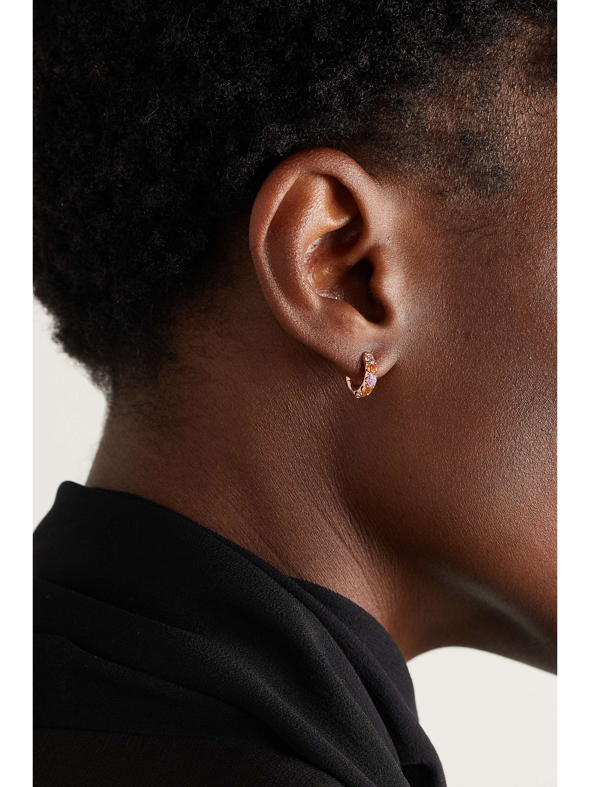 SPINELLI KILCOLLIN Mini Macro 18-karat gold emerald hoop earrings