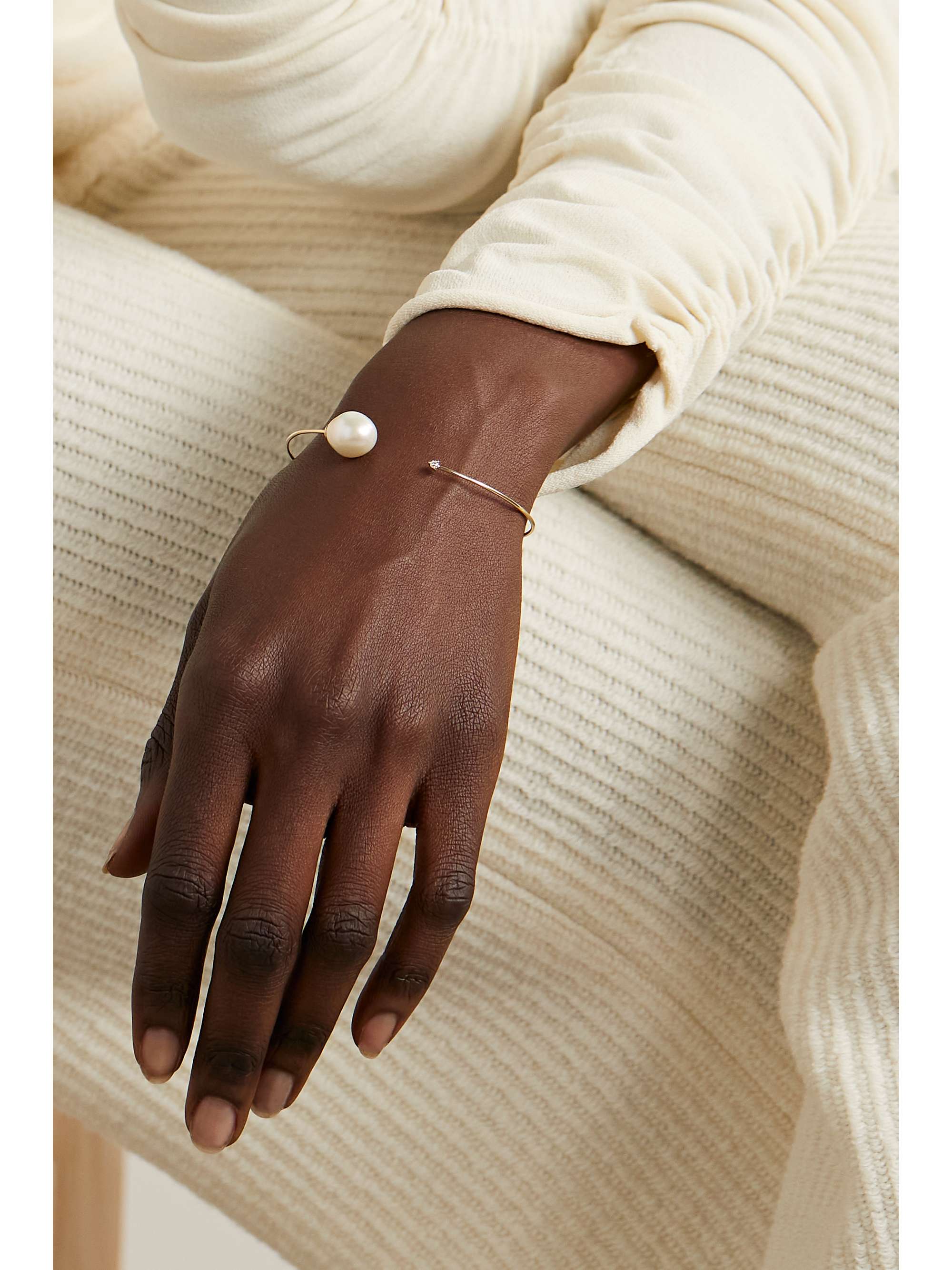 MIZUKI 14-karat gold, pearl and diamond cuff