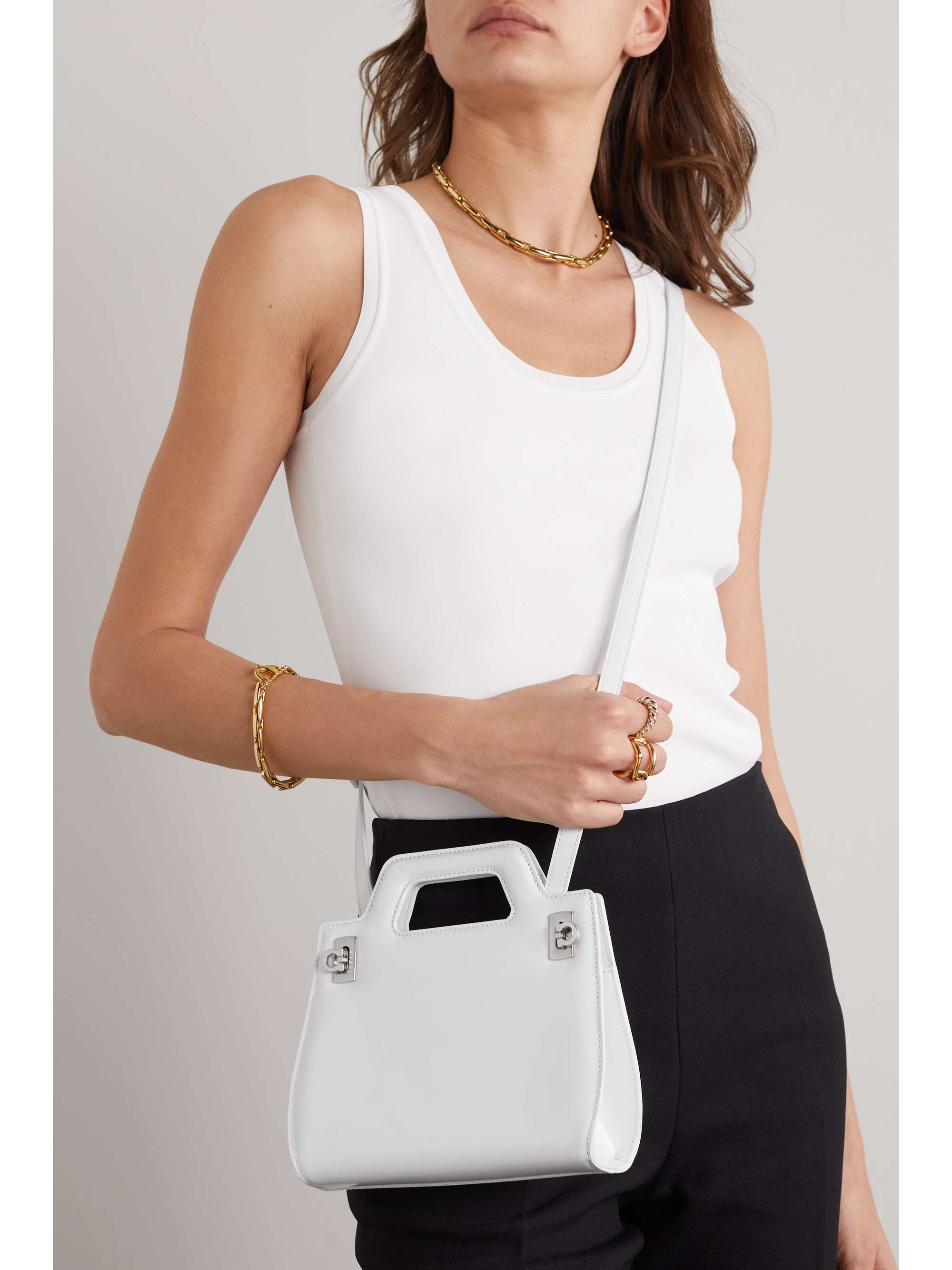 なんでも鑑定団よりも驚き！ FERRAGAMO Wanda NET-A-PORTER | tote leather embellished mini バッグ