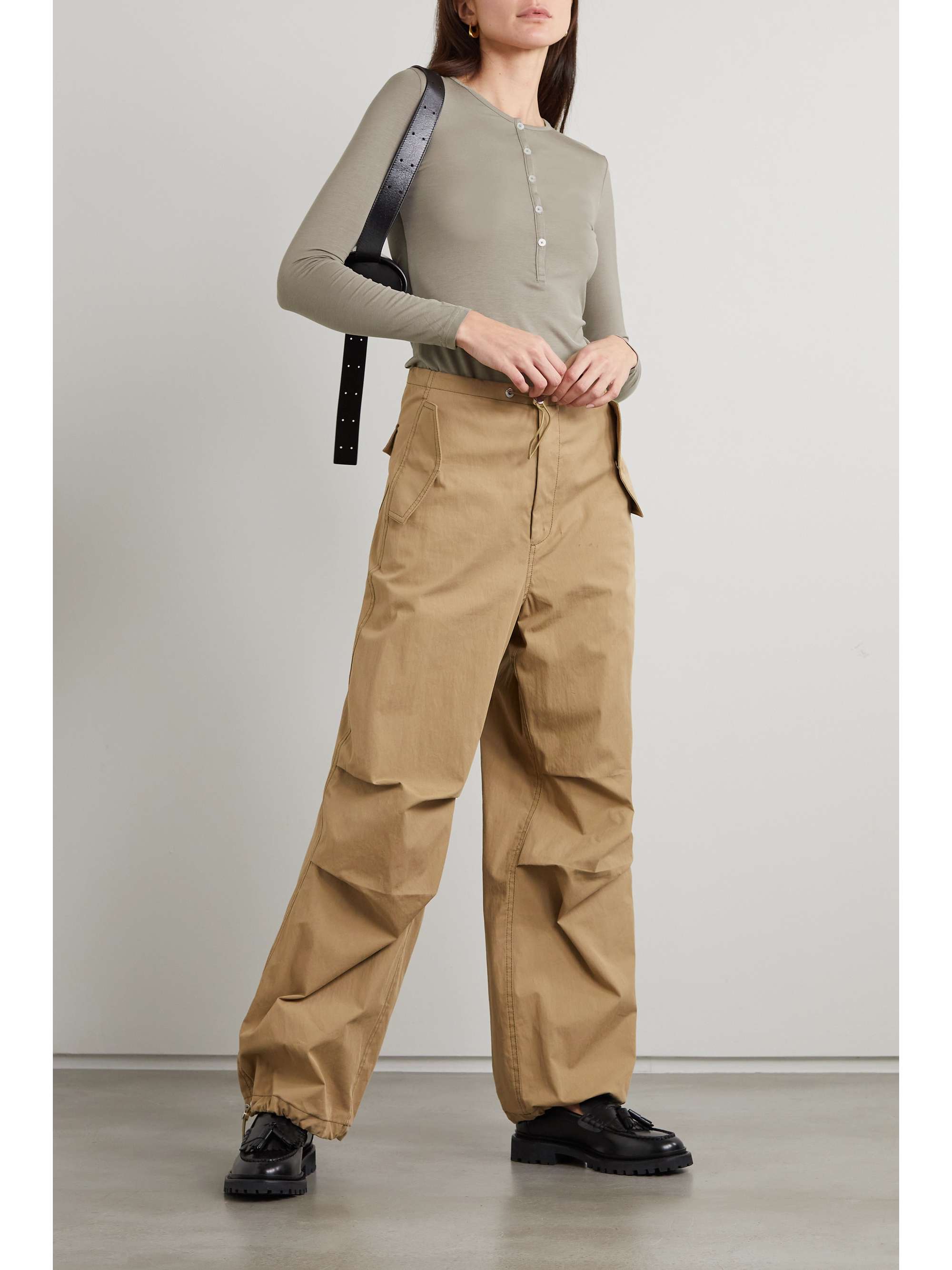 ZARA OYSTER WHITE HIGH-WAISTED TROUSERS DARTS Nwt  Spring outfits women, High  waisted trousers, Clothes design