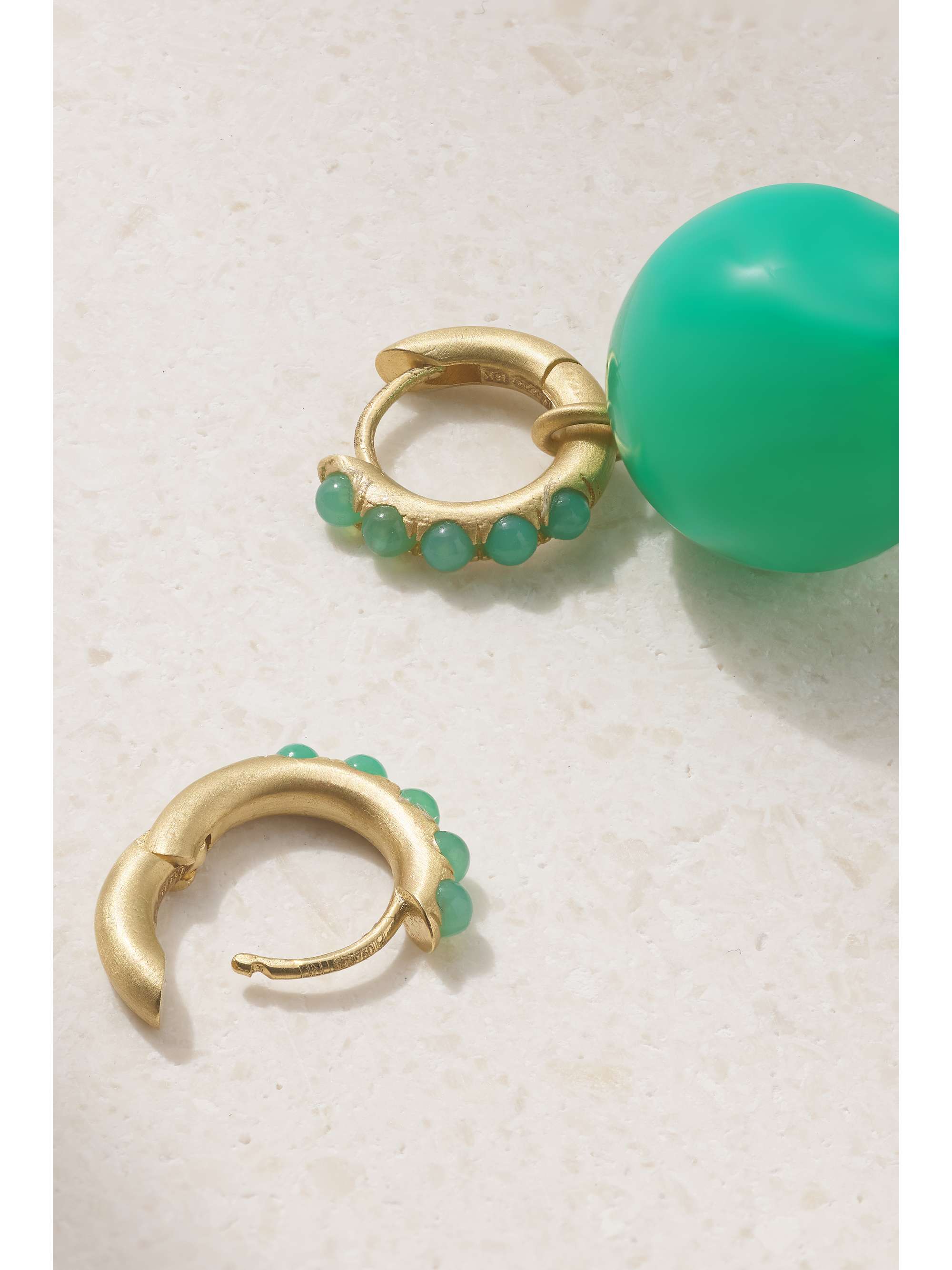 IRENE NEUWIRTH Gumball 18-karat gold chrysoprase hoop earrings