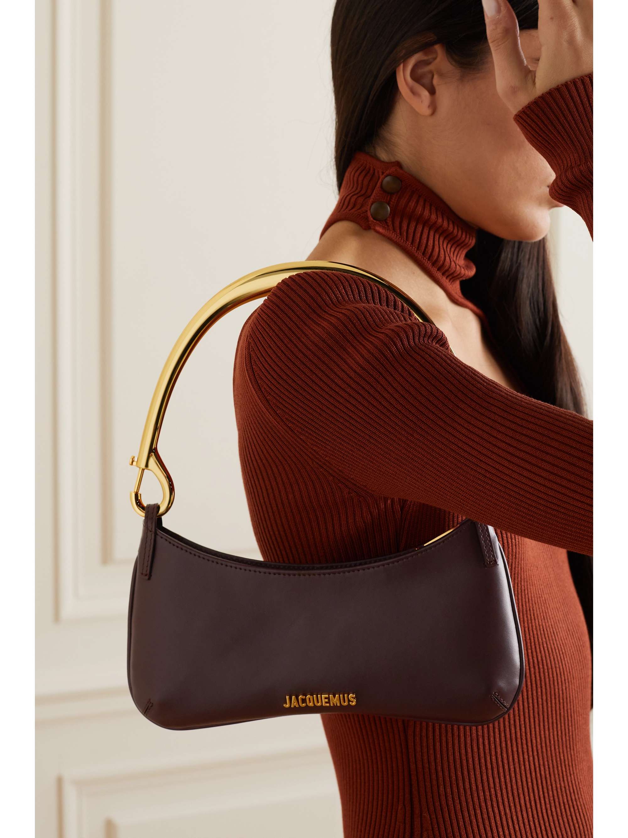JACQUEMUS Le Bisou mousqueton leather shoulder bag