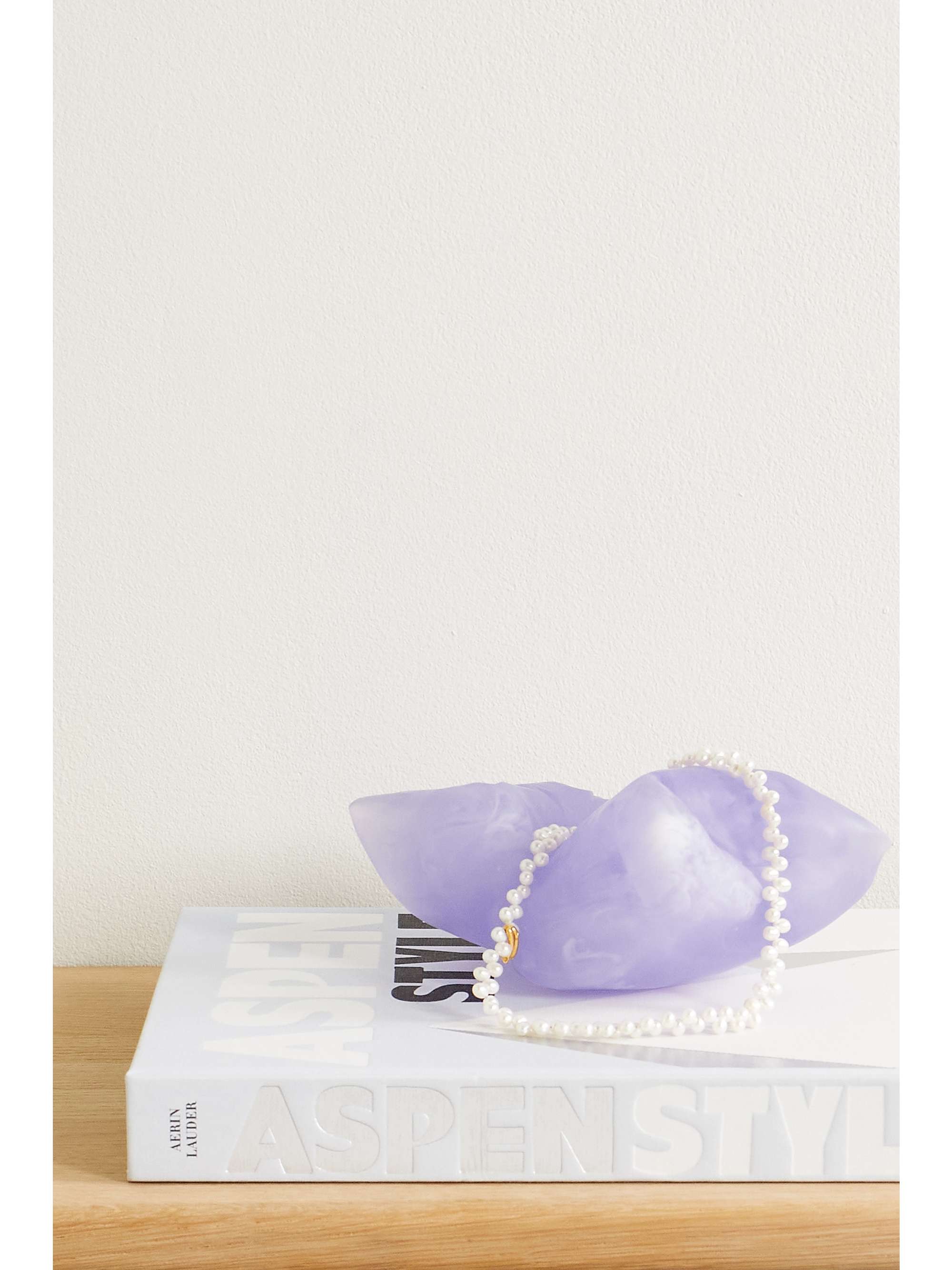 COMPLETEDWORKS Resin cushion