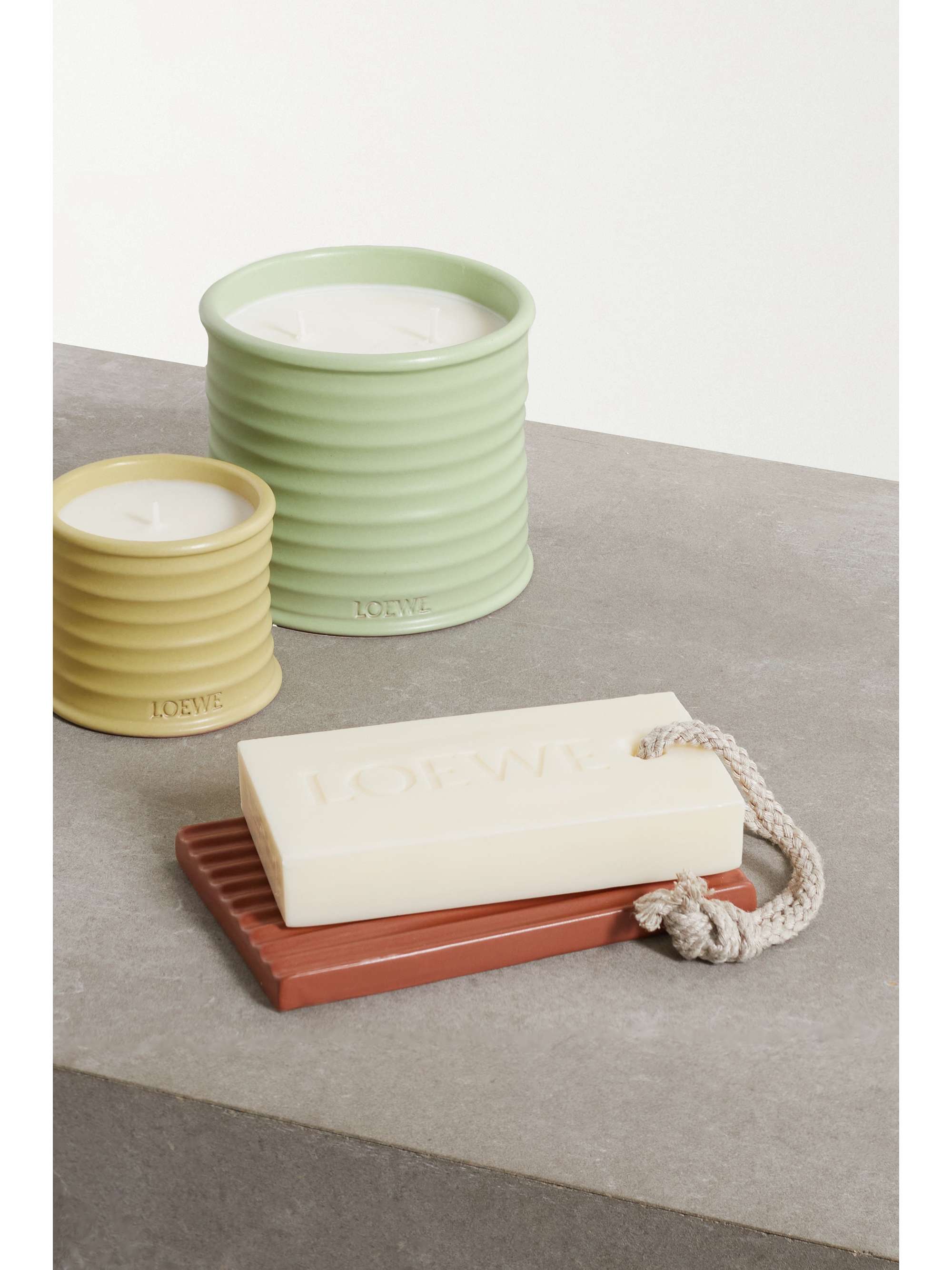 LOEWE HOME SCENTS Honeysuckle scented candle and Oregano soap gift