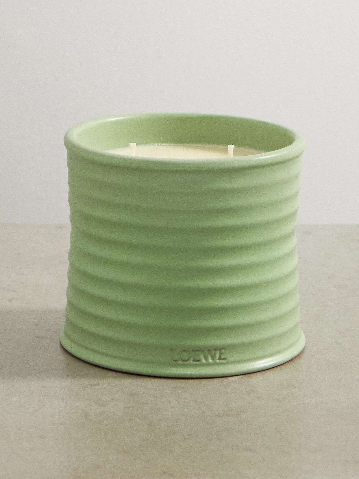 Loewe - Cucumber Medium Scented Candle, 610g - one size