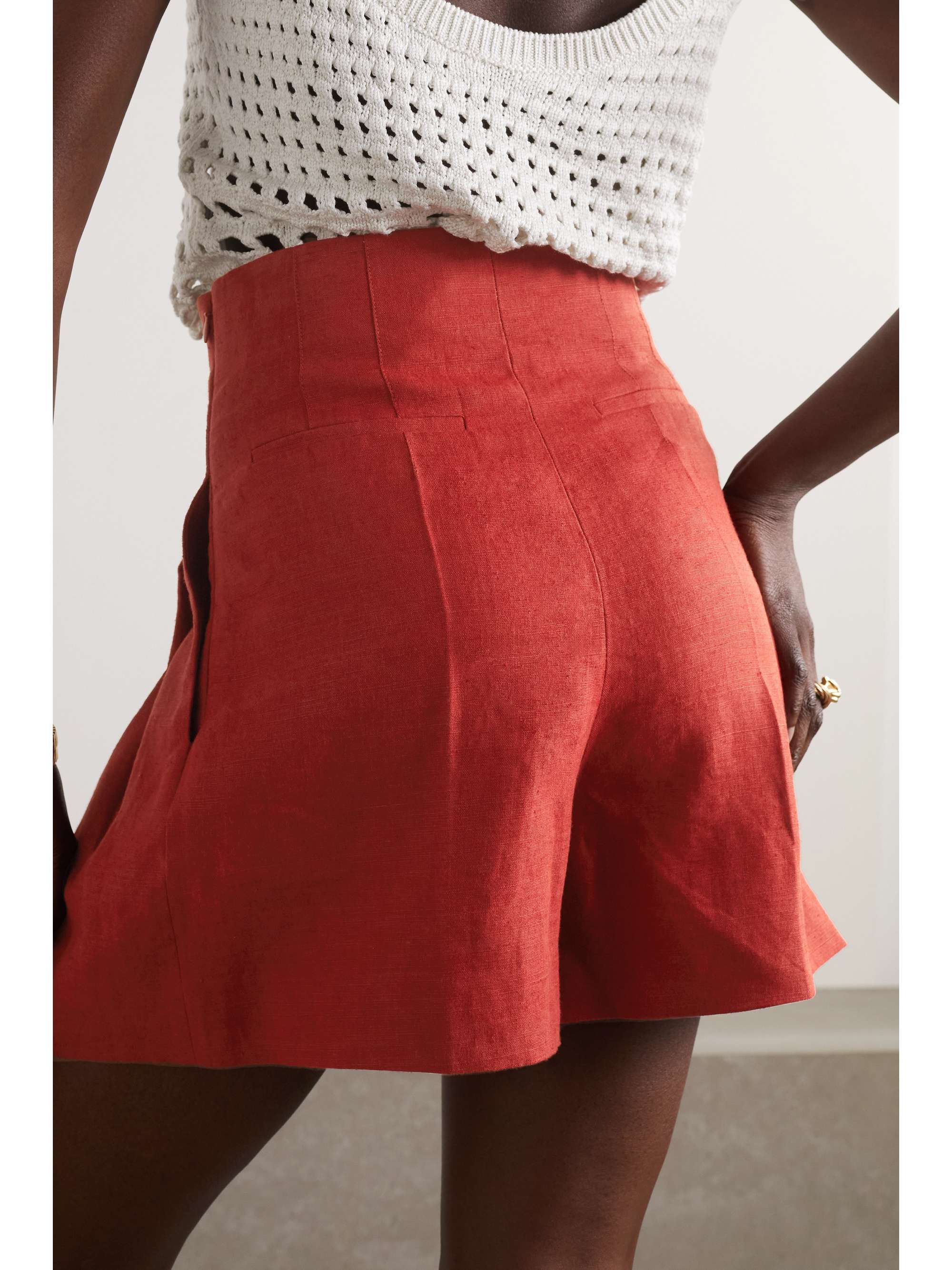 CHLOÉ + NET SUSTAIN pleated linen shorts