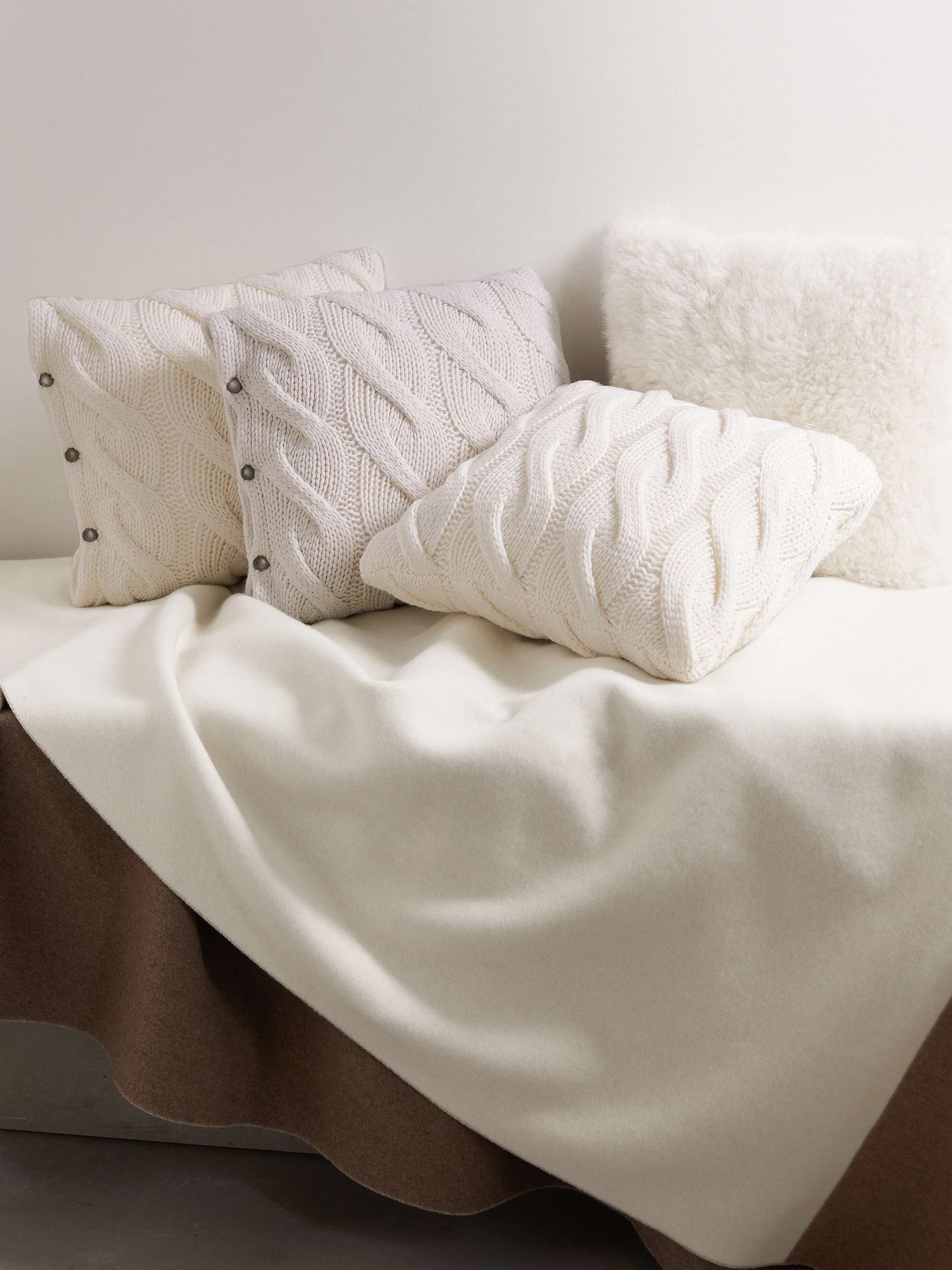 BRUNELLO CUCINELLI Cable-knit cashmere cushion