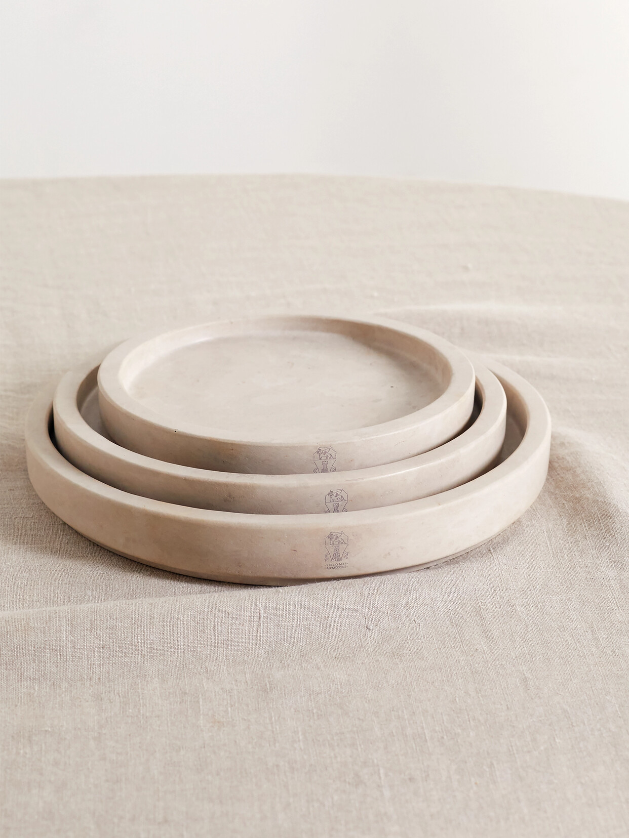 Brunello Cucinelli Set Of Three Stone Plates In Neutrals