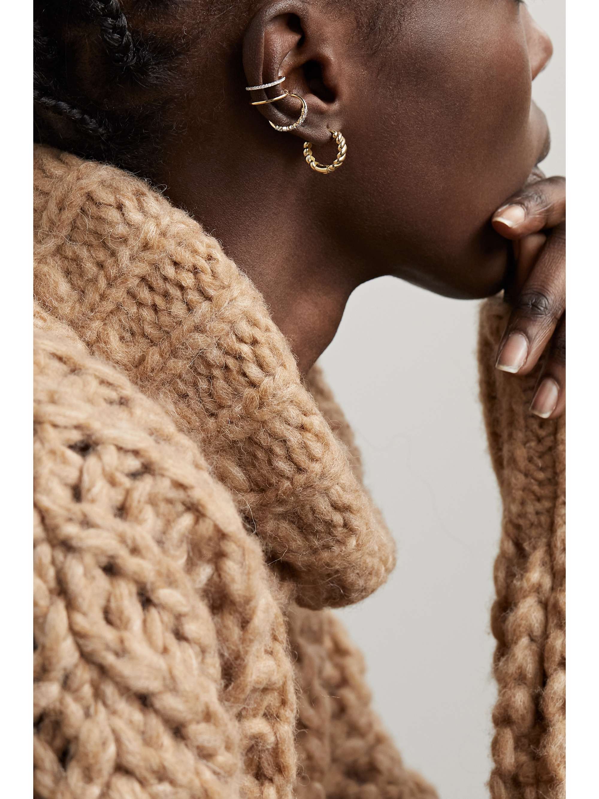 10 karat gold hoops deals