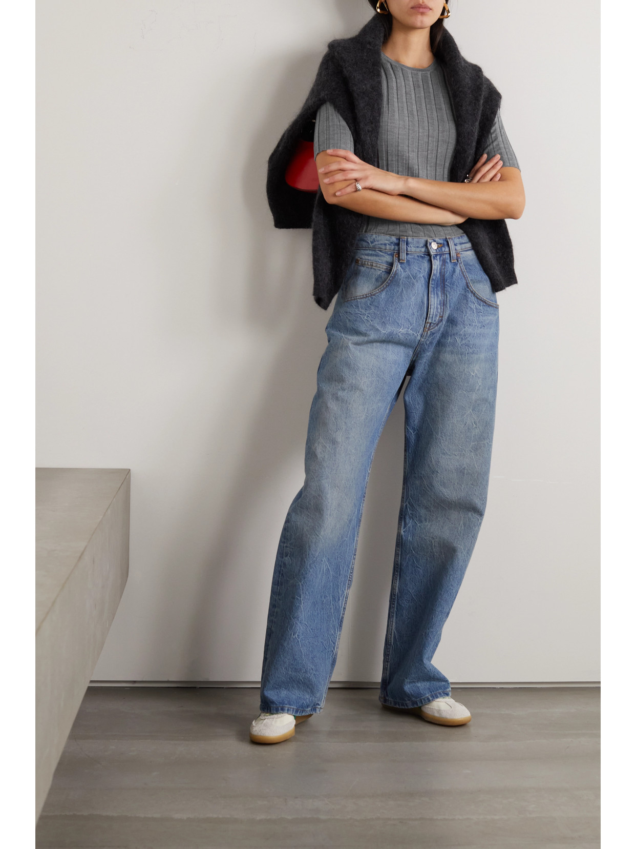 Allude Ribbed Wool Sweater In Gray