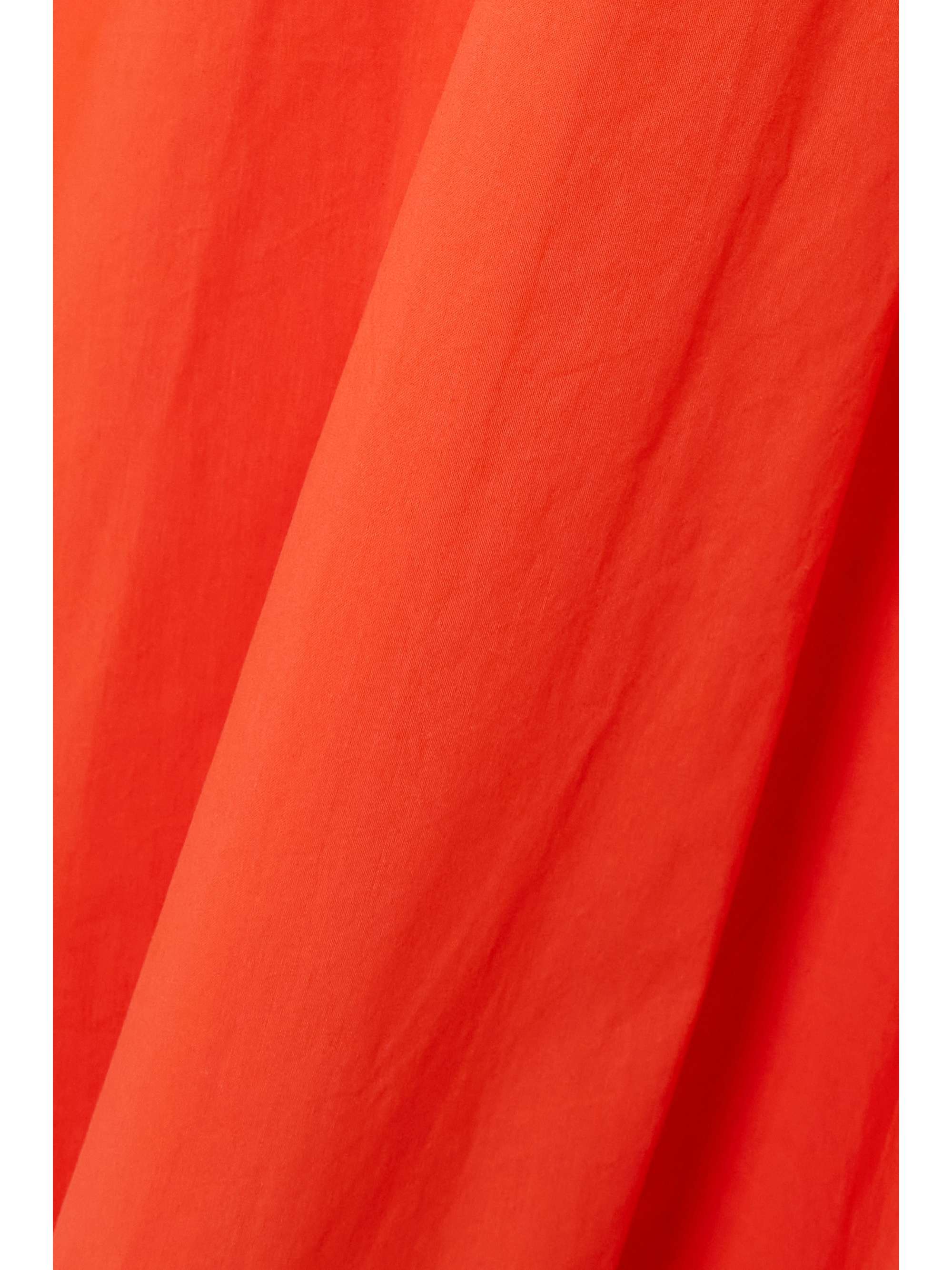 CAROLINE CONSTAS 