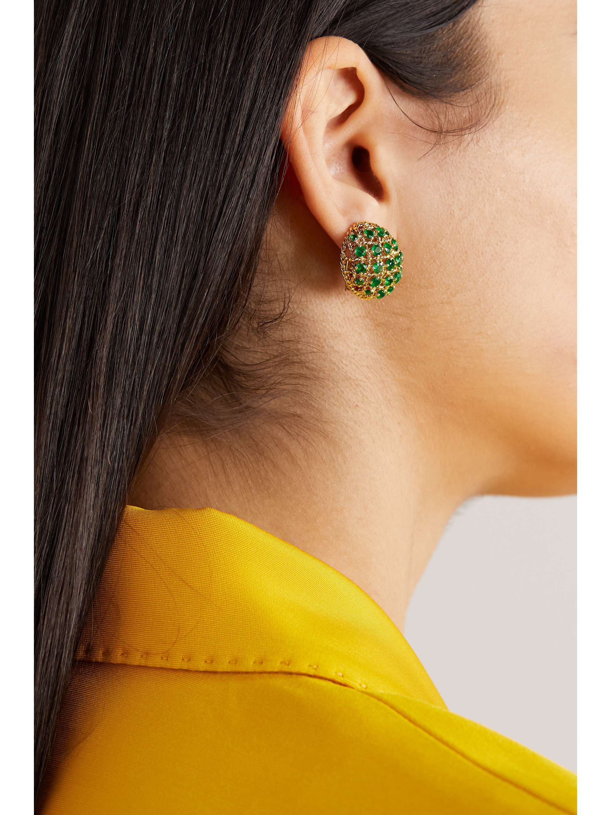 FRED LEIGHTON ‎+ Cartier Paris أقراط بمشبك من الذهب 18 قيراط والزمرد