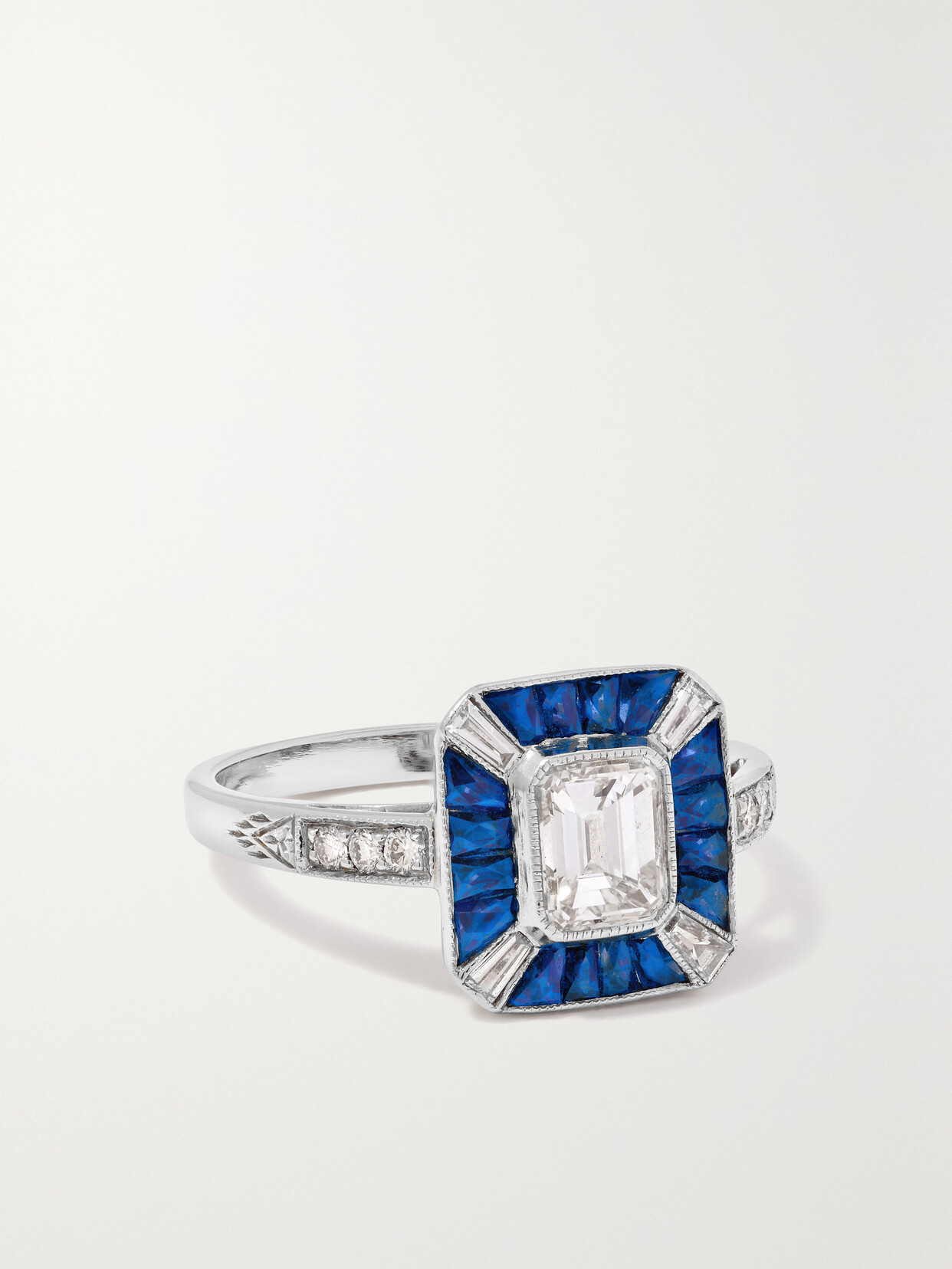 Fred Leighton - White Gold, Sapphire And Diamond Ring - 6 1/2