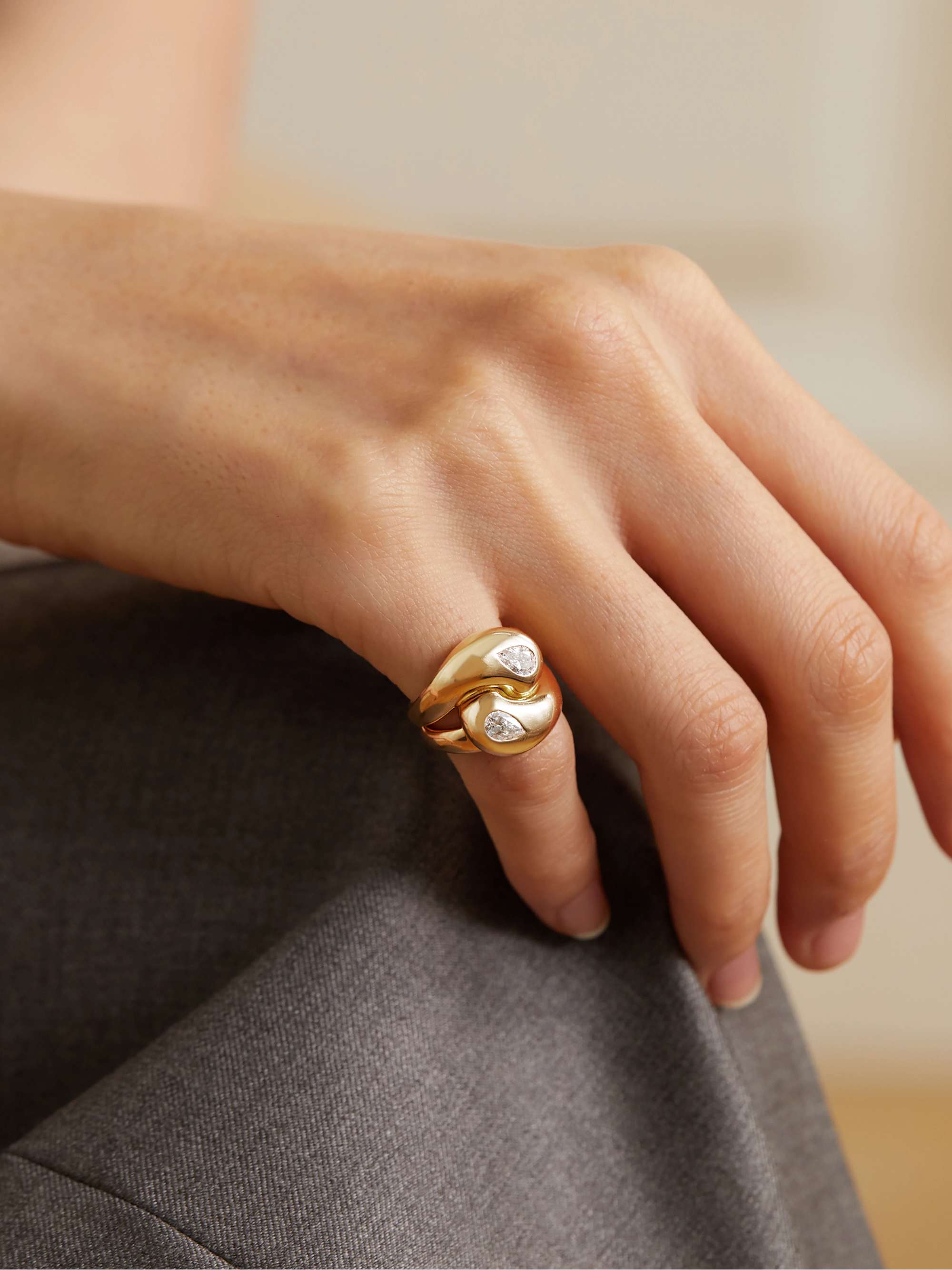 BRENT NEALE Knot 18-karat gold diamond ring