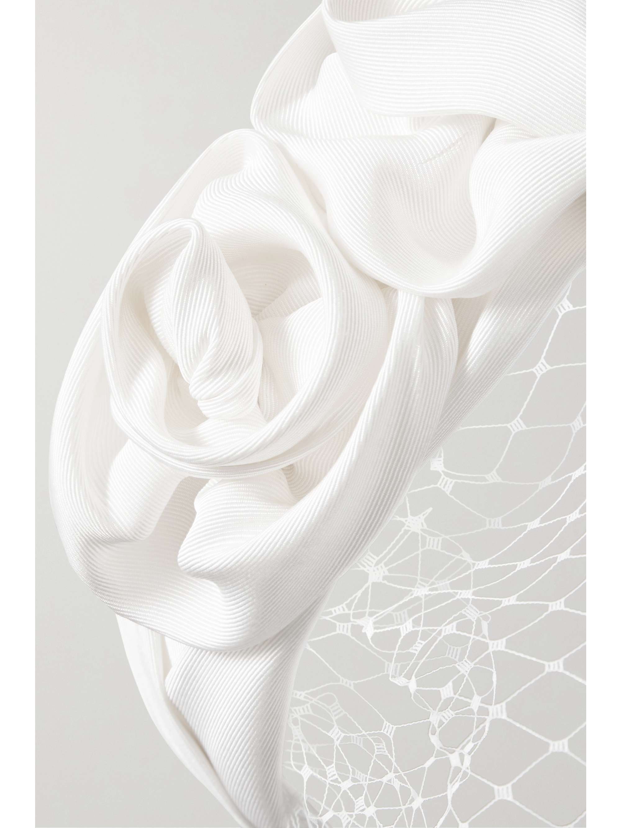 JENNIFER BEHR Tripled Rosette Haarreif aus Seiden-Faille mit Mesh-Besatz