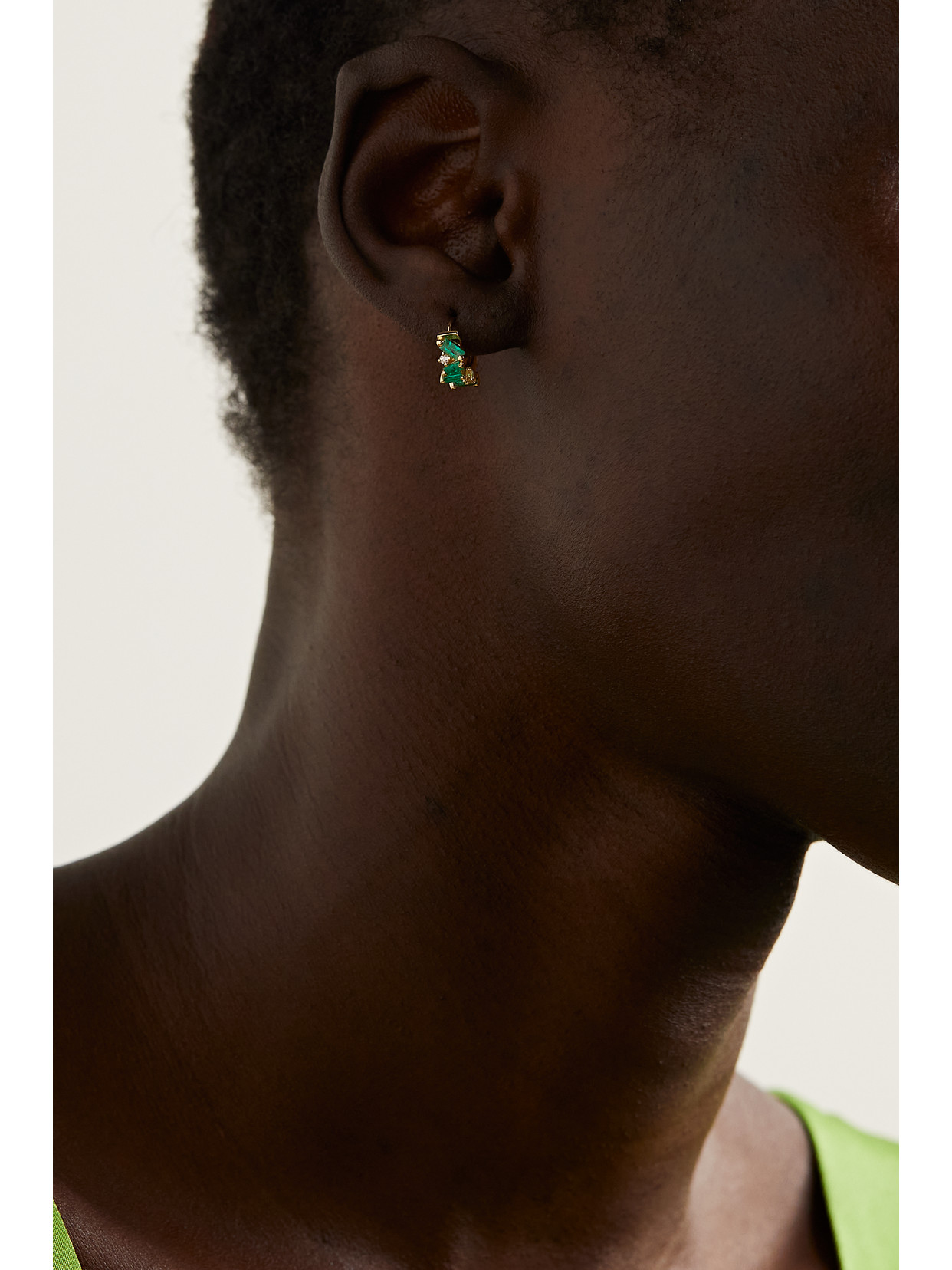 Suzanne Kalan Frenzy 18-karat Gold, Emerald And Diamond Hoop Earrings In Gold