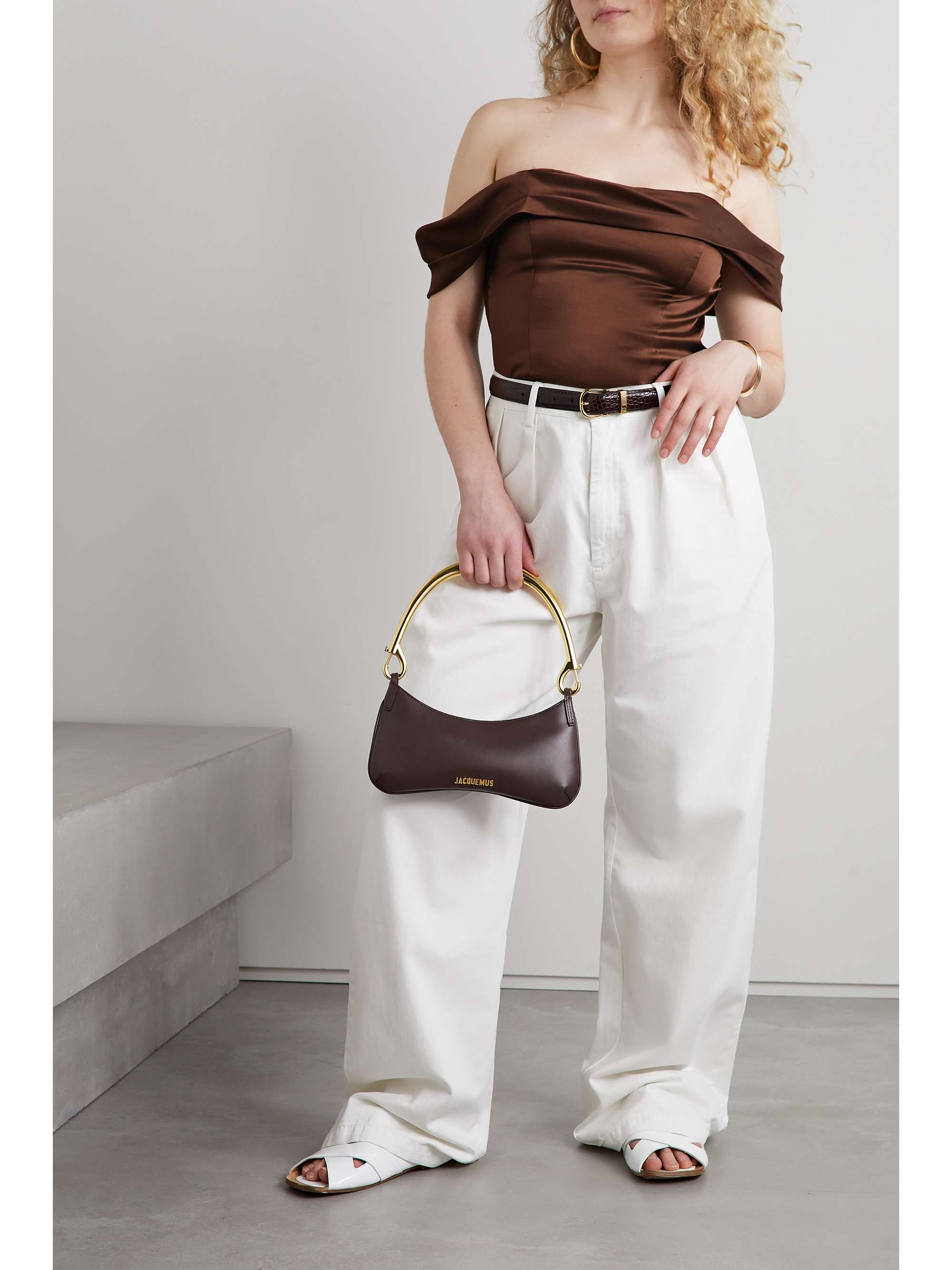 REFORMATION Top a spalle scoperte in raso di seta con pieghe Lux