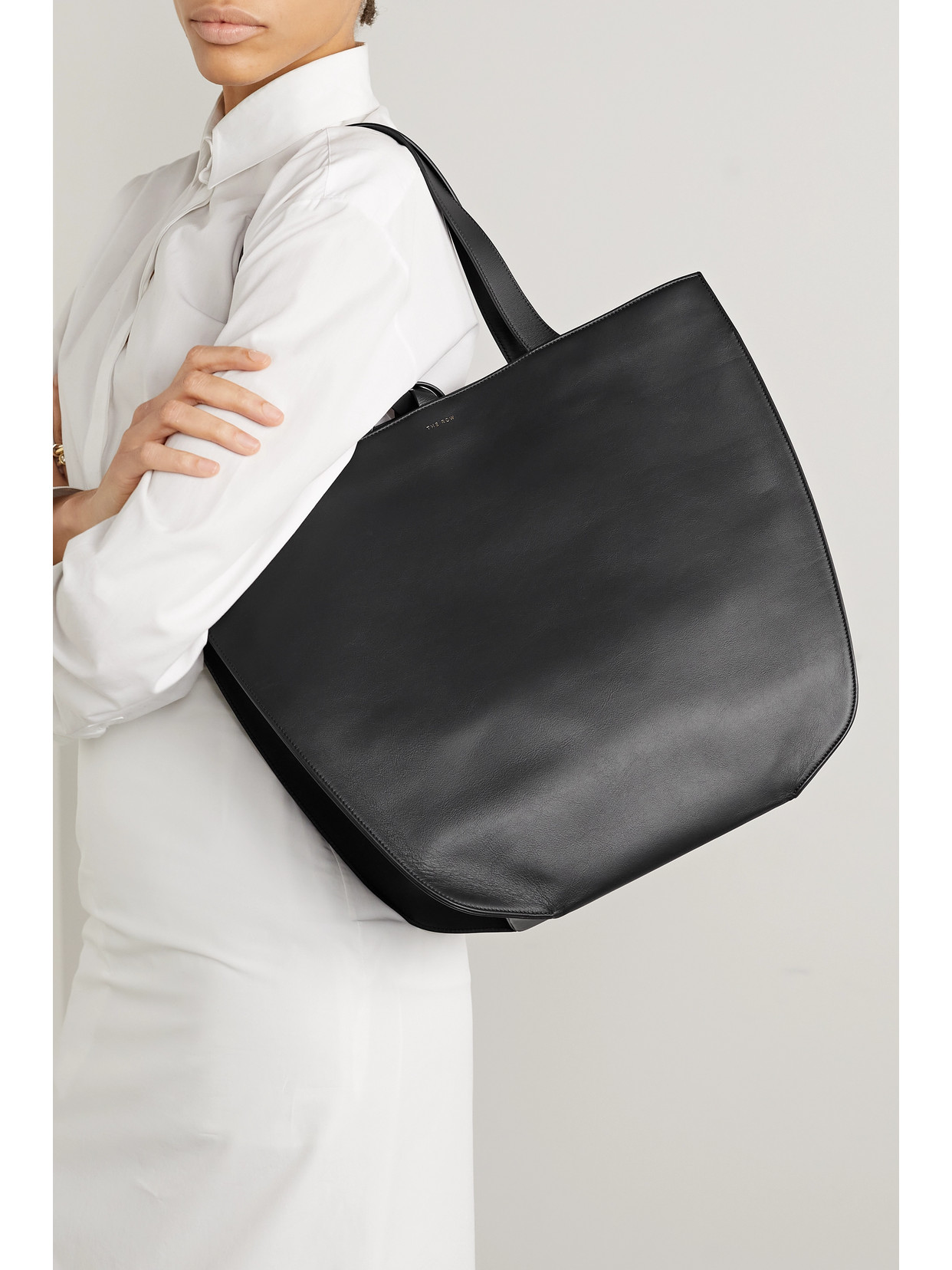 Shop The Row Graham Leather Tote In Black