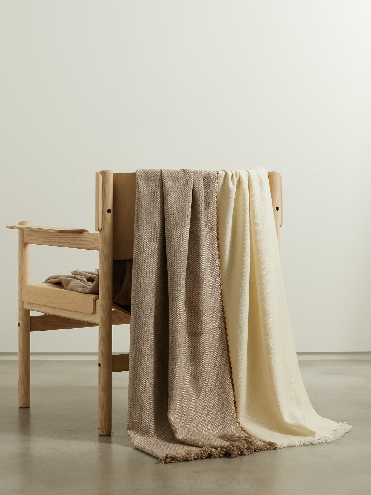Loro Piana - Gobi Suede-trimmed Fringed Color-block Cashmere Throw - Cream