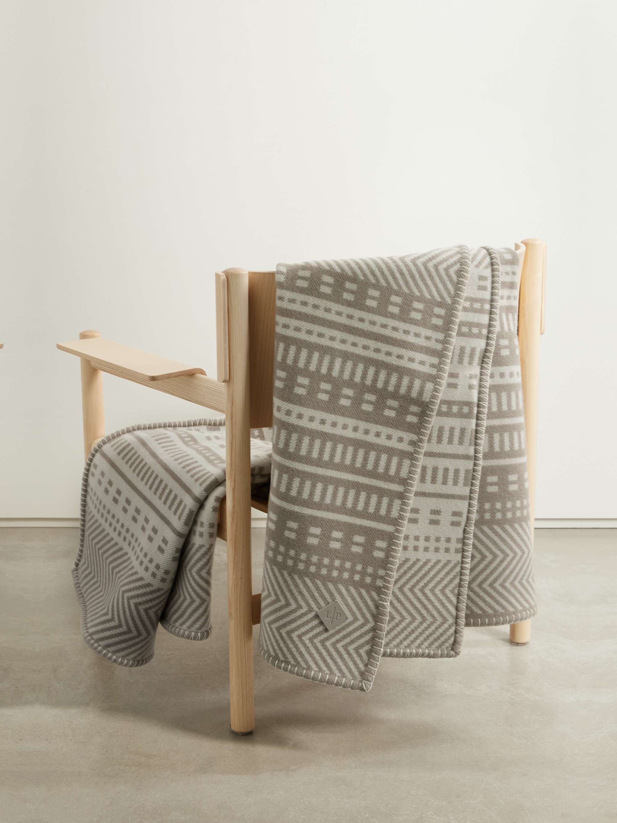 Loro piana cashmere blanket deals
