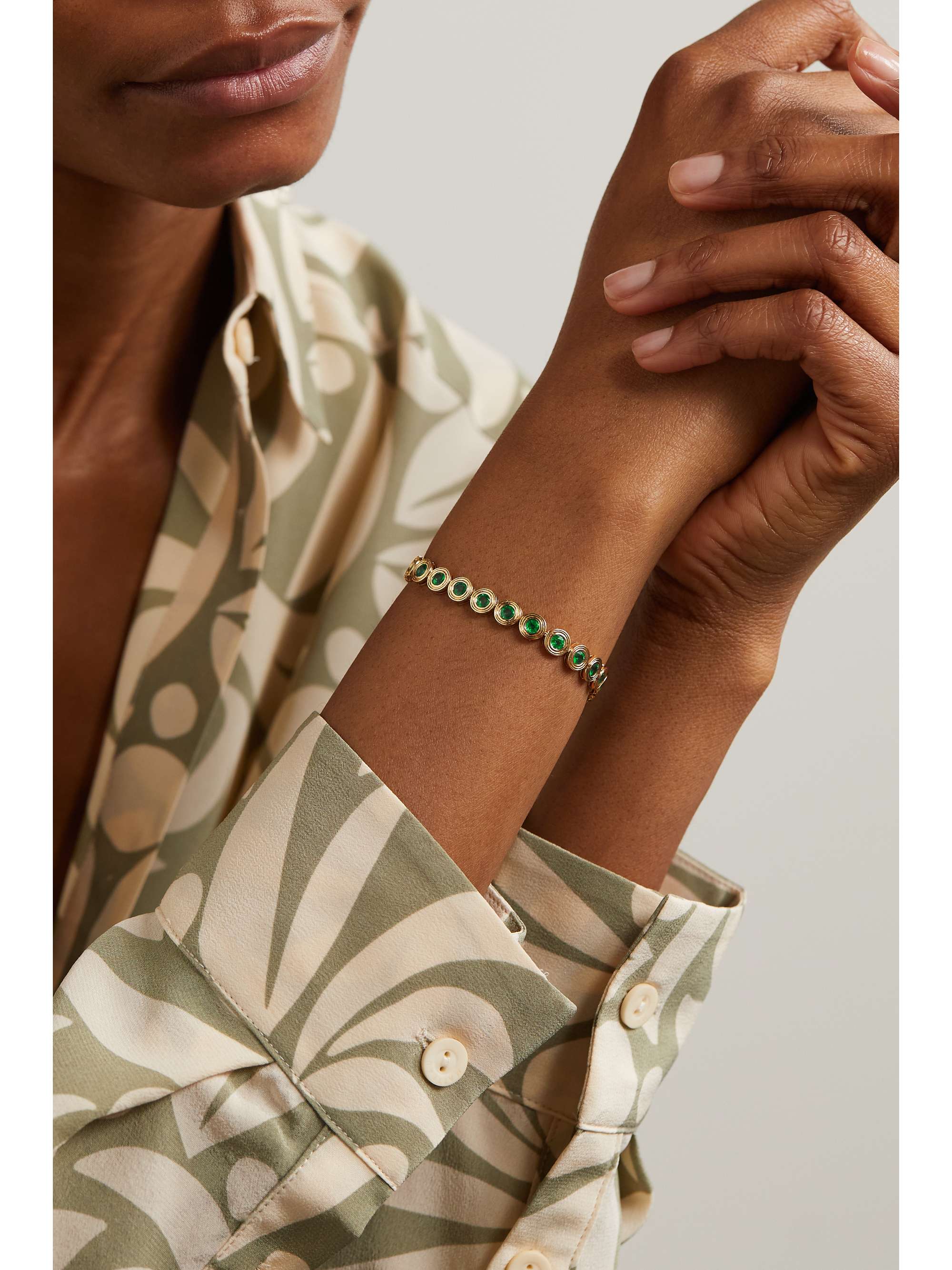 SYDNEY EVAN Large 14-karat gold emerald tennis bracelet