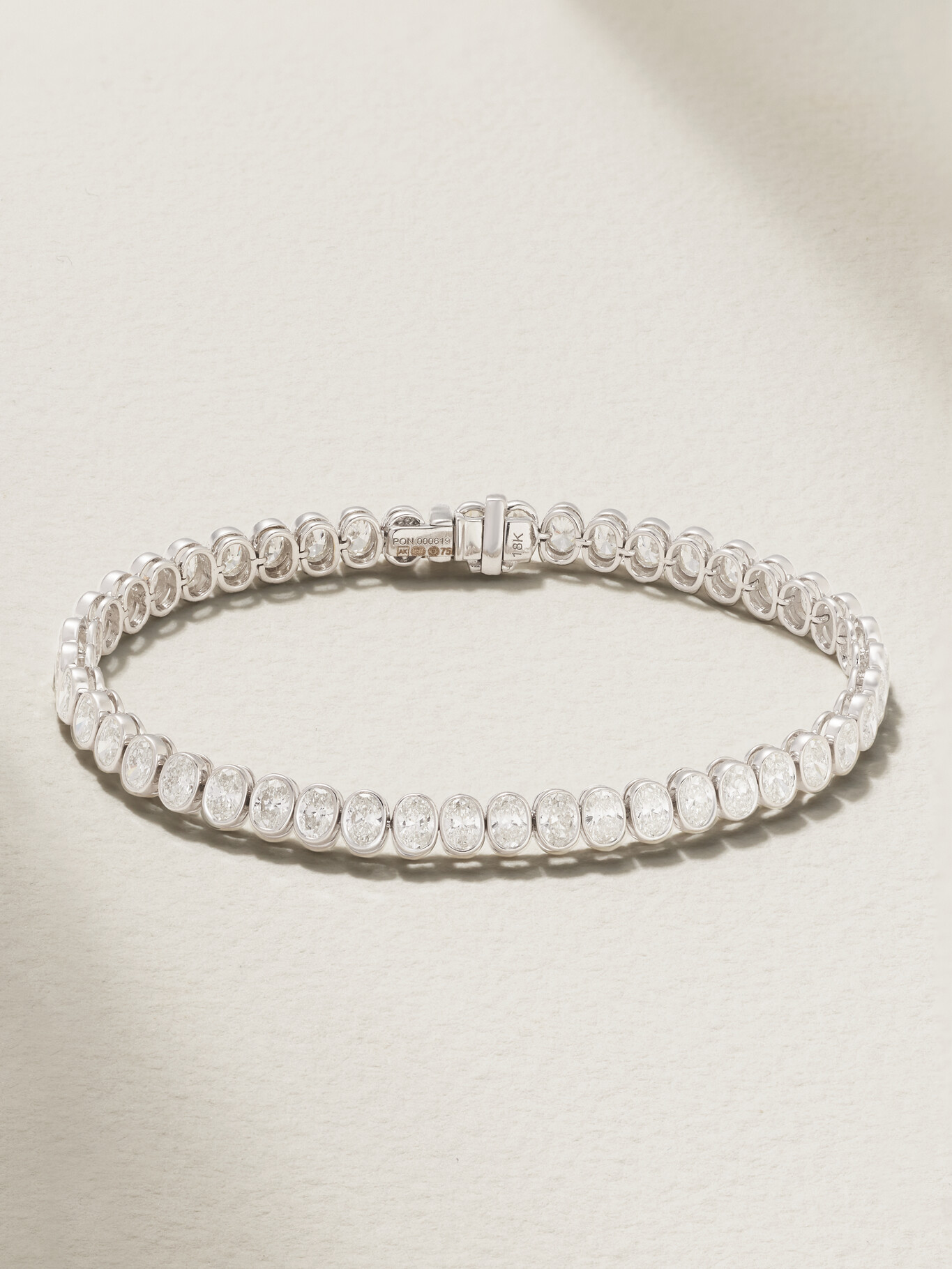 18-karat white gold diamond tennis bracelet