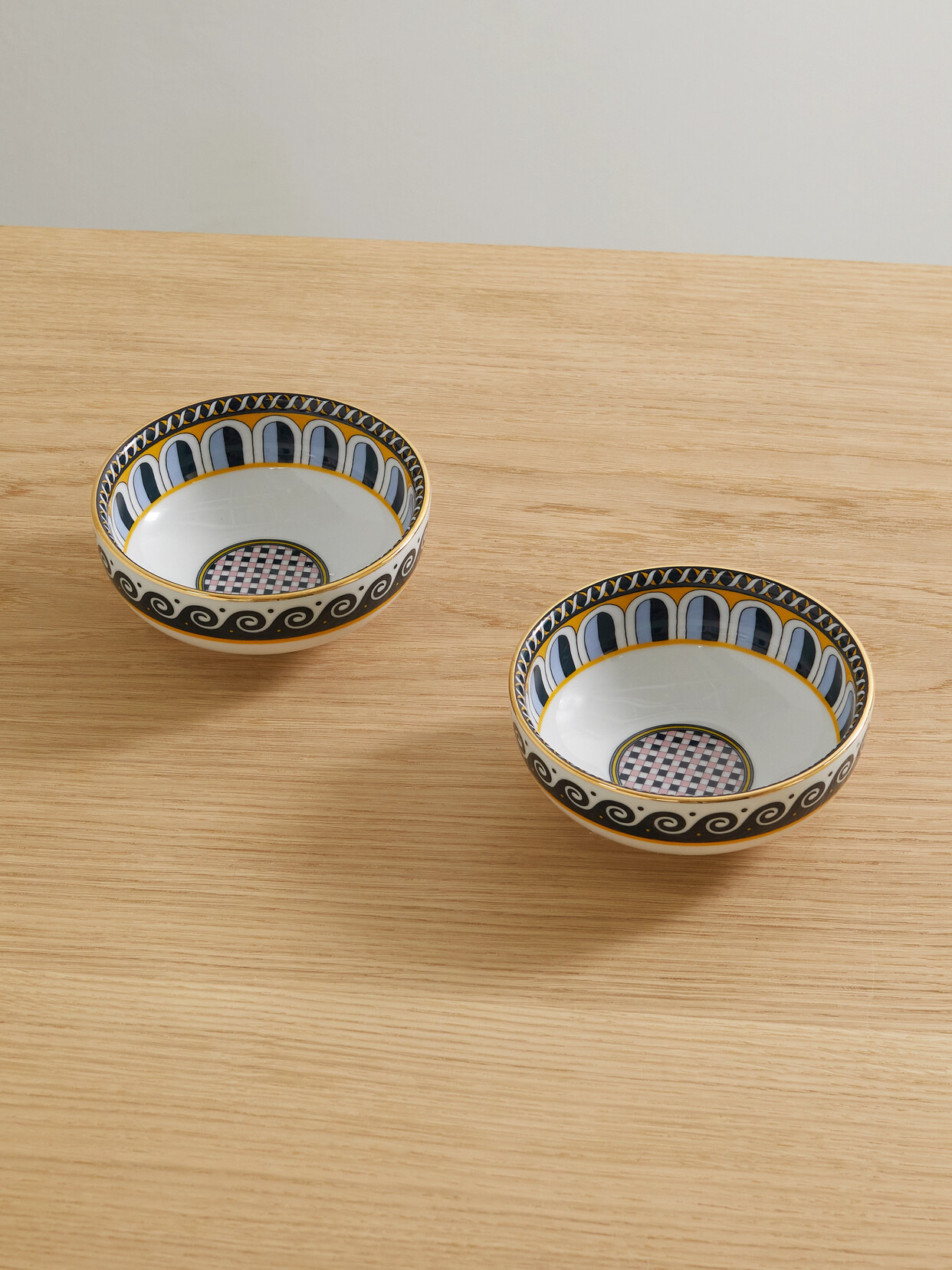 La Doublej Set Of Two Gold-plated Porcelain Snack Bowls In White